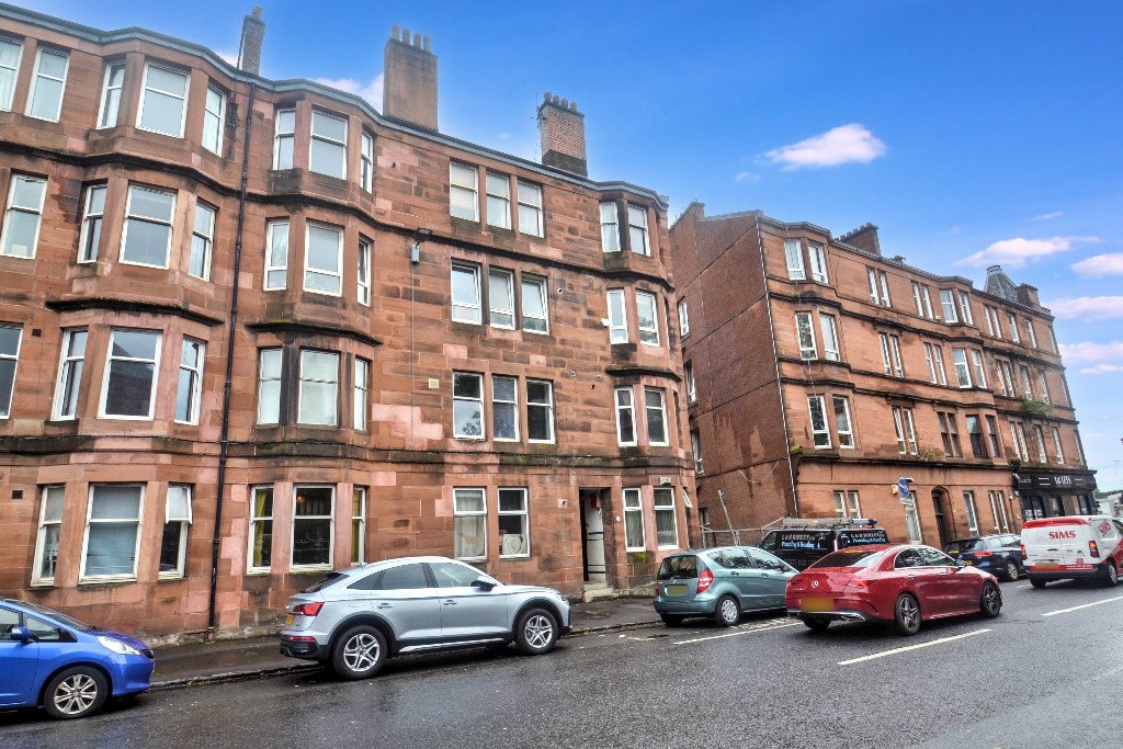 1 bed flat for sale in Calder Street, Glasgow - Property Image 1