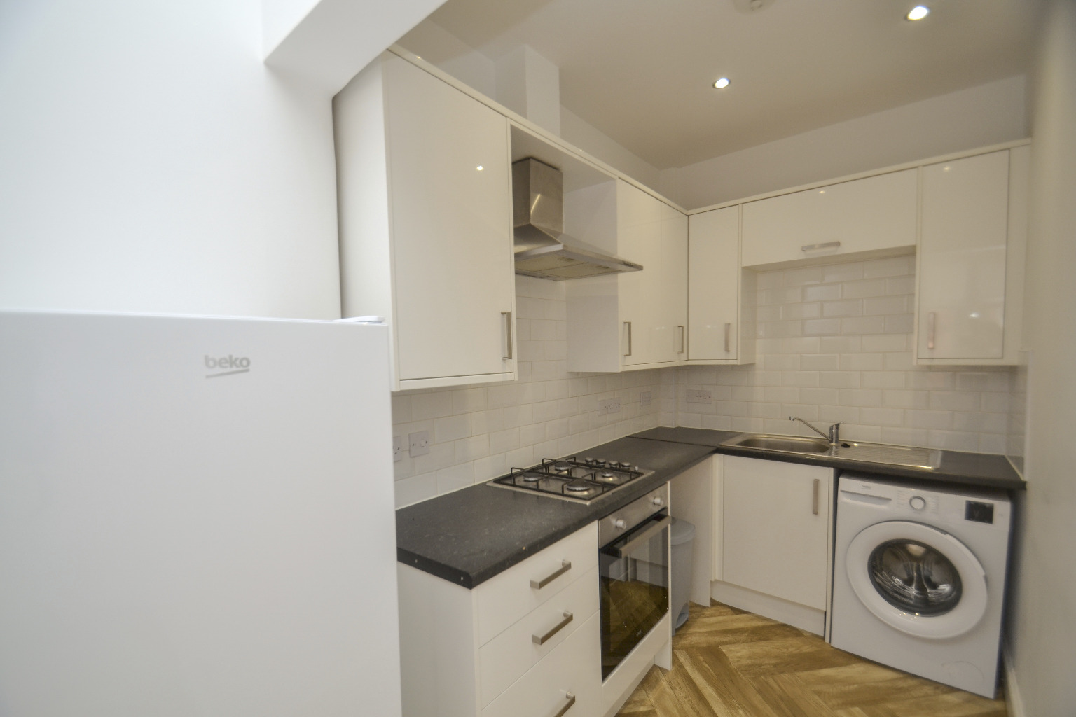 2 bed flat to rent in Bolton Drive, Glasgow  - Property Image 6