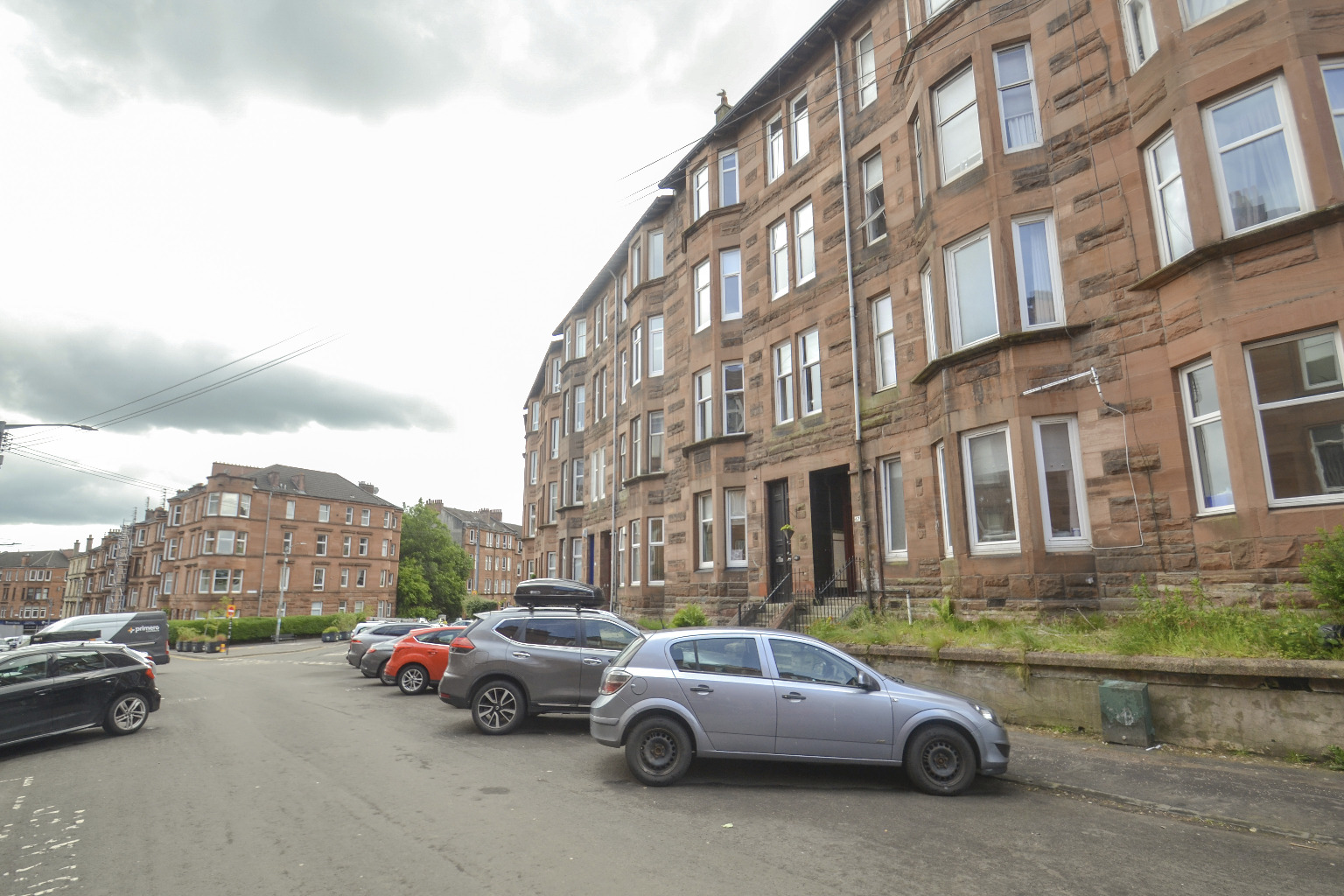 2 bed flat to rent in Bolton Drive, Glasgow, G42
