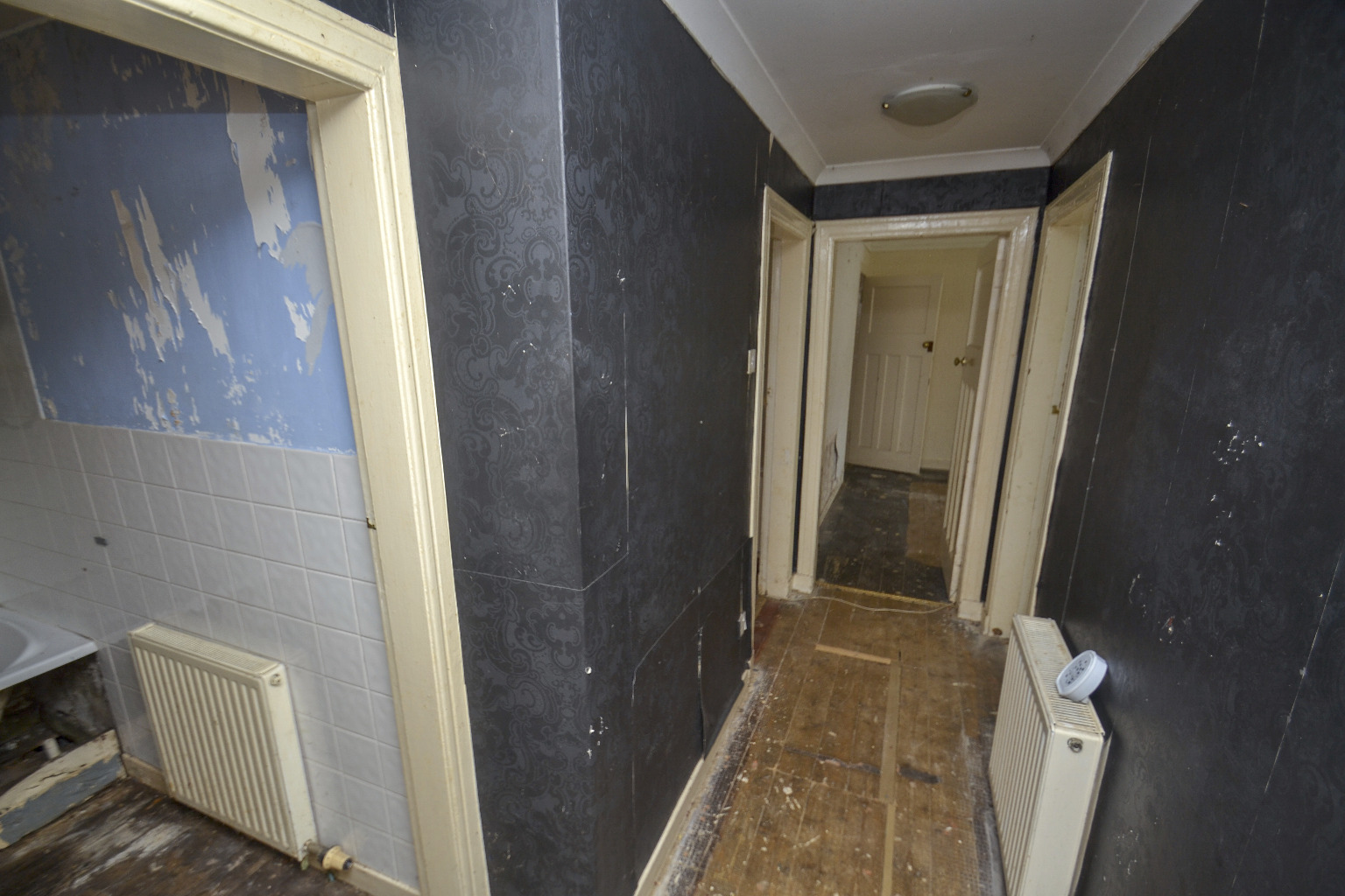 3 bed flat for sale in Highcroft Avenue, Glasgow  - Property Image 2