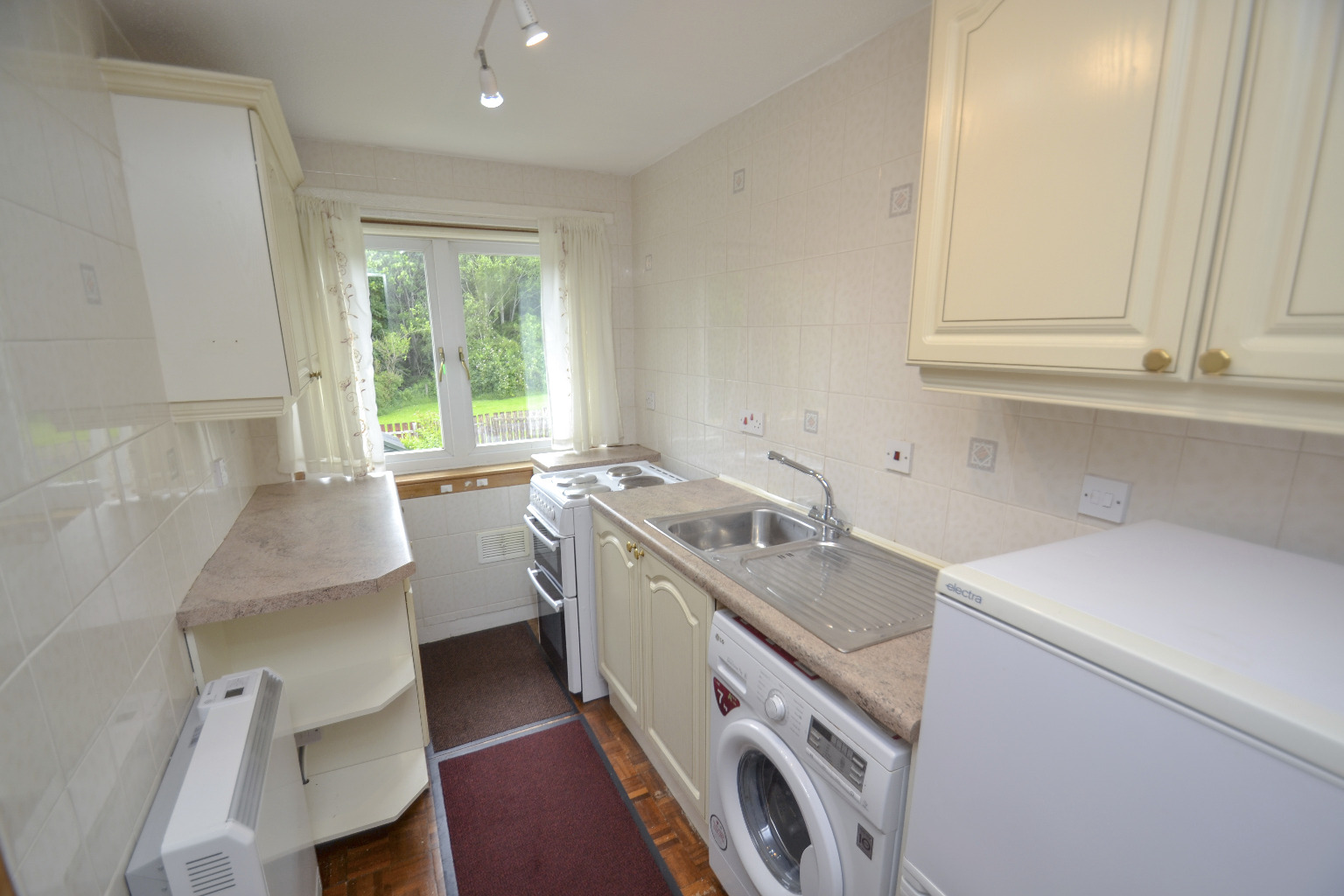 1 bed flat for sale in Inverewe Gardens, Glasgow  - Property Image 5