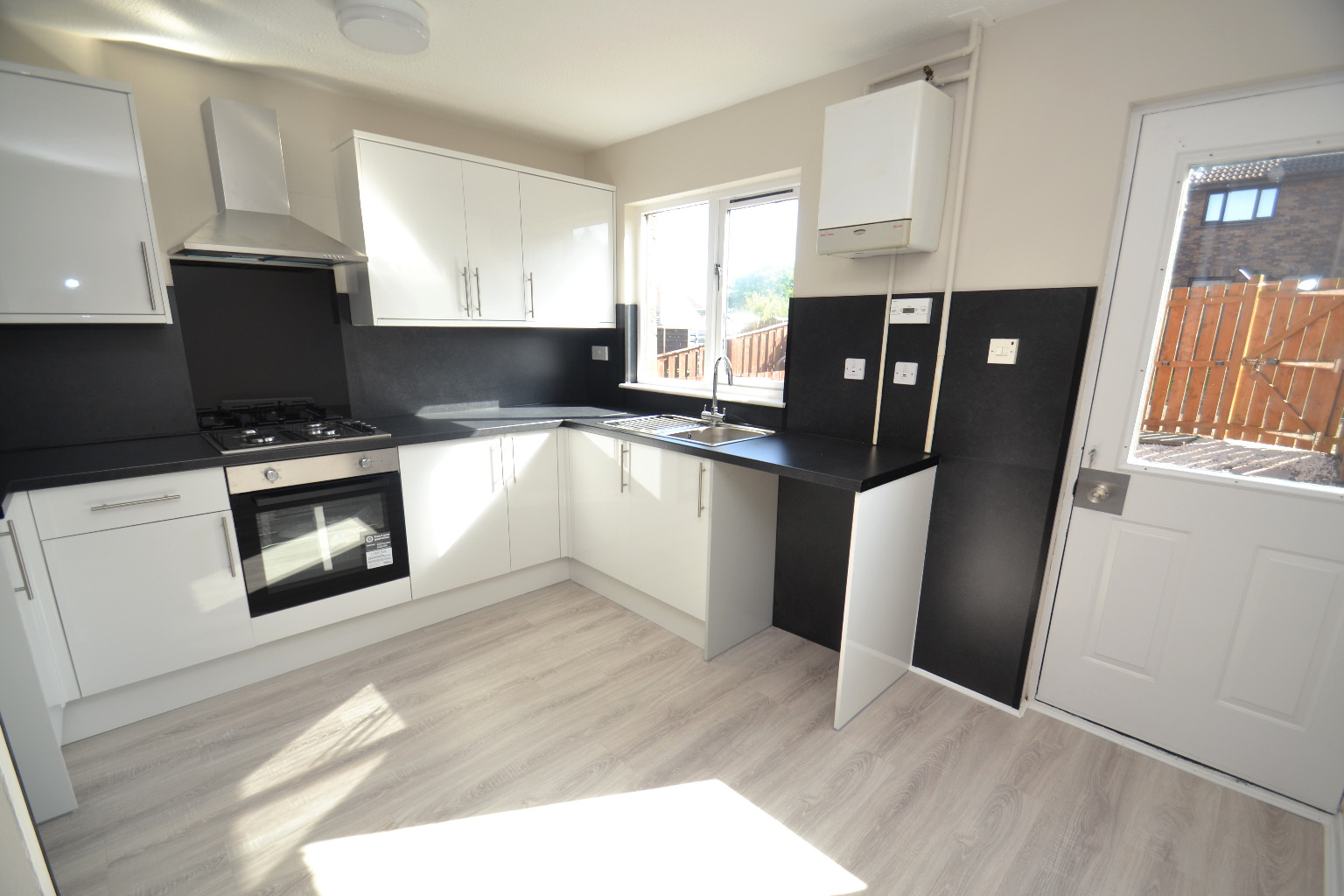 2 bed terraced house for sale in Berwick Place, Glasgow  - Property Image 5