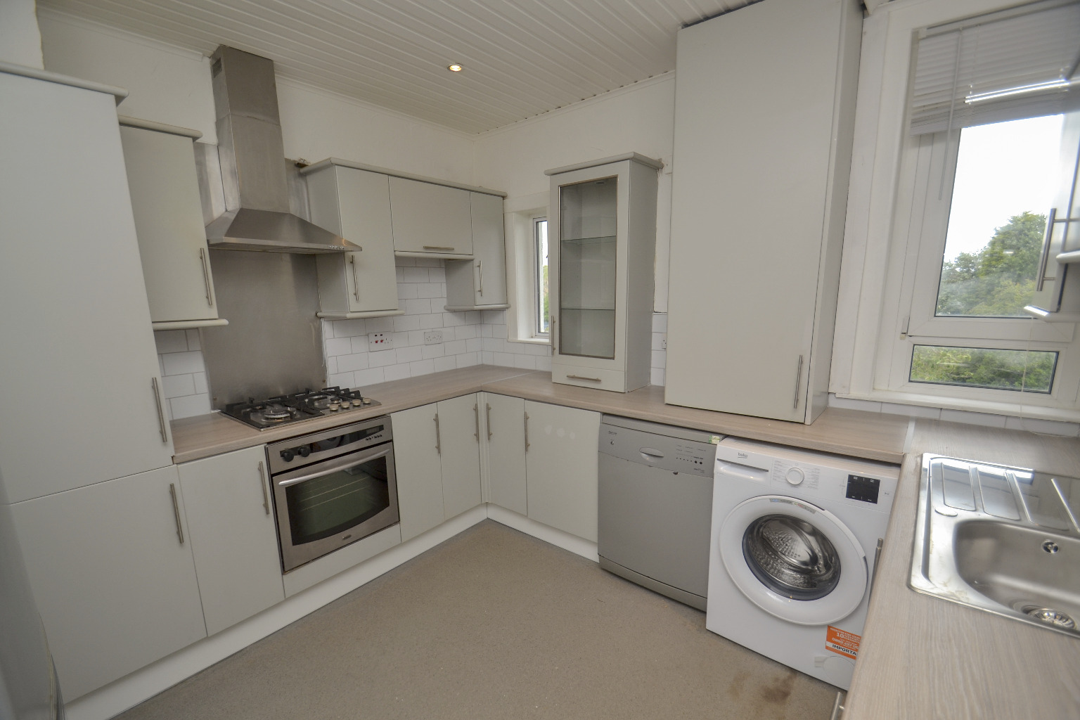 2 bed flat to rent in Calder Street, Glasgow  - Property Image 4