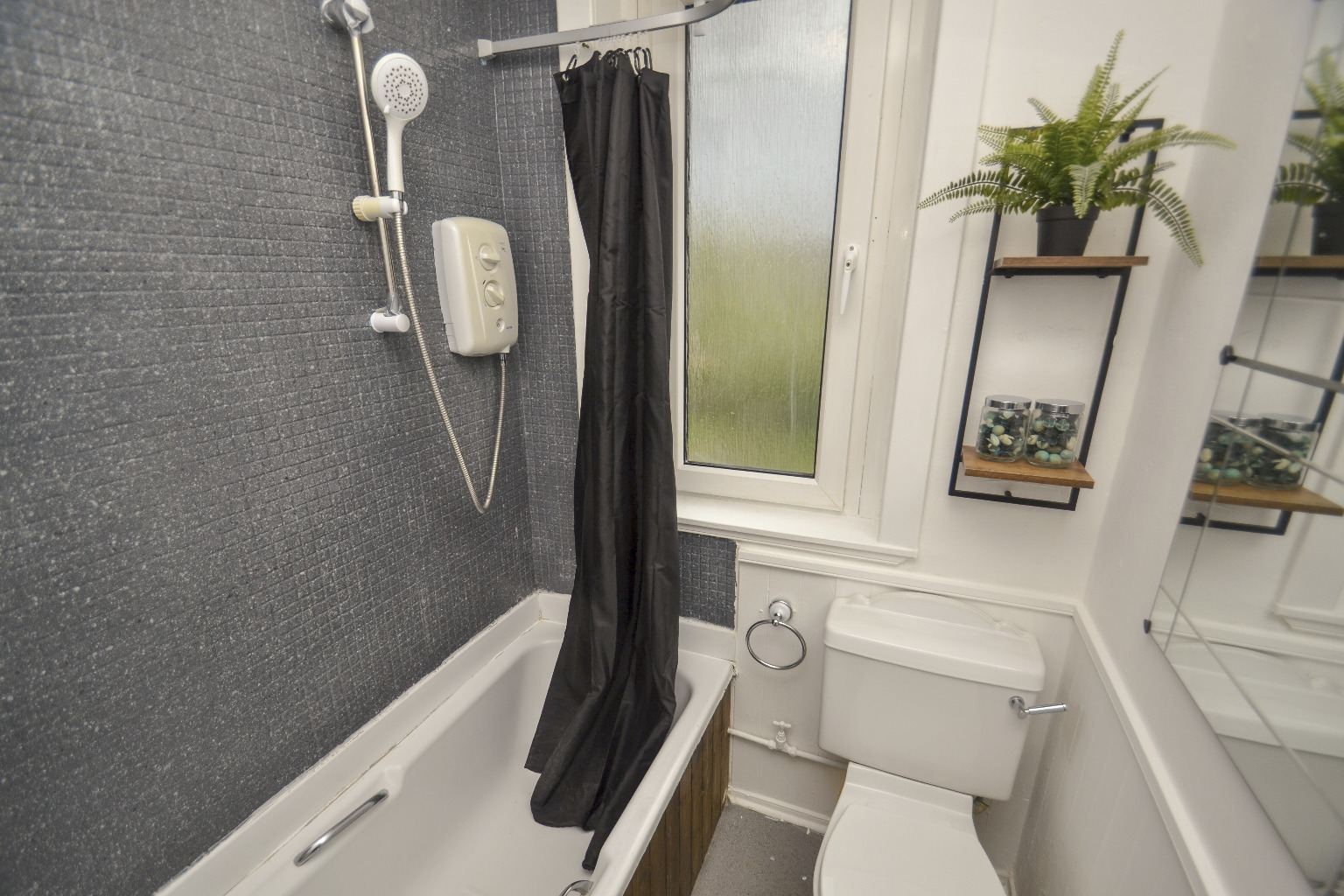 2 bed flat to rent in Calder Street, Glasgow  - Property Image 9