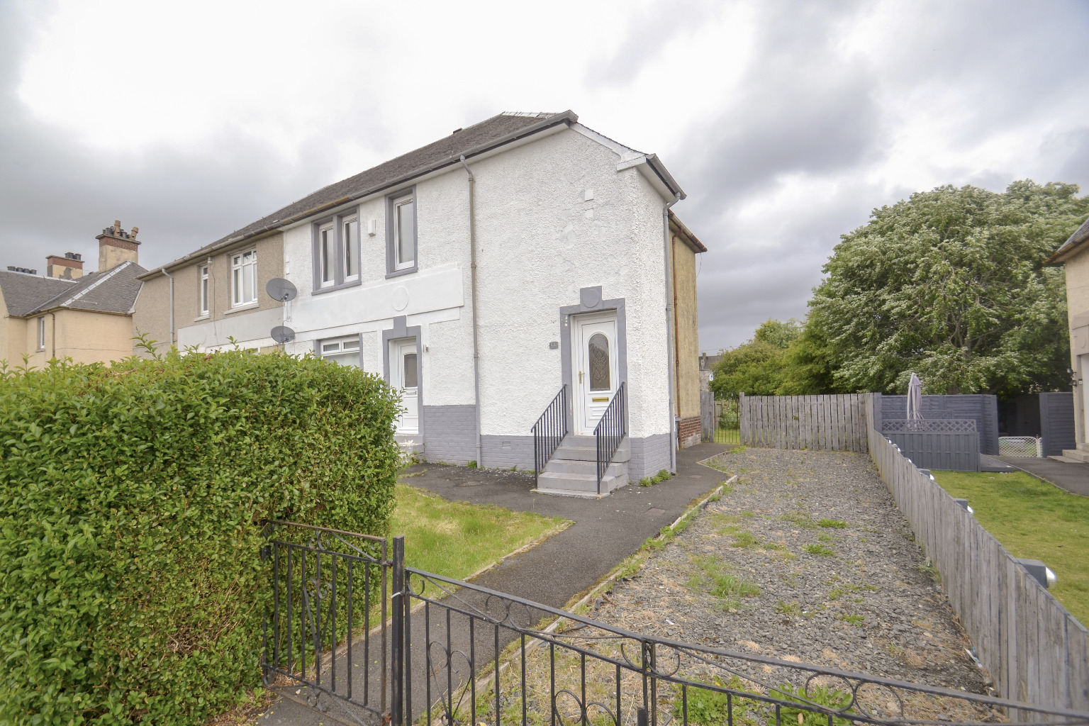 2 bed flat to rent in Calder Street, Glasgow, G72