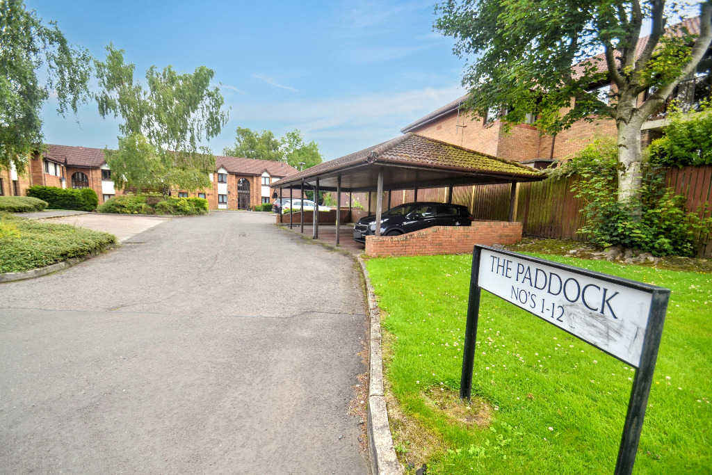 2 bed flat for sale in The Paddock, Glasgow  - Property Image 2