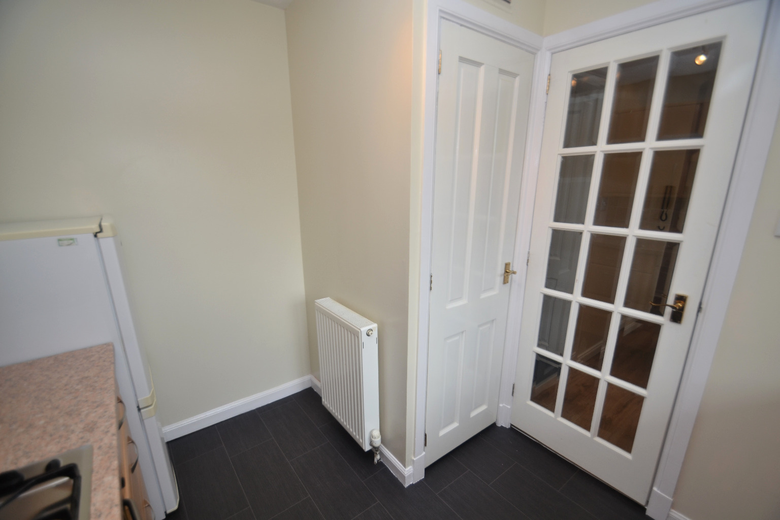 2 bed flat for sale in The Paddock, Glasgow  - Property Image 9