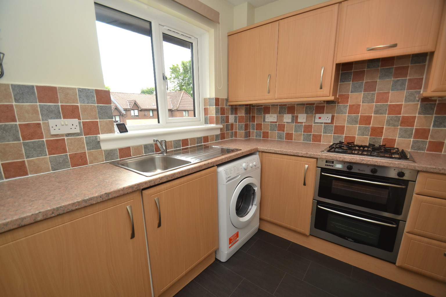 2 bed flat for sale in The Paddock, Glasgow  - Property Image 6