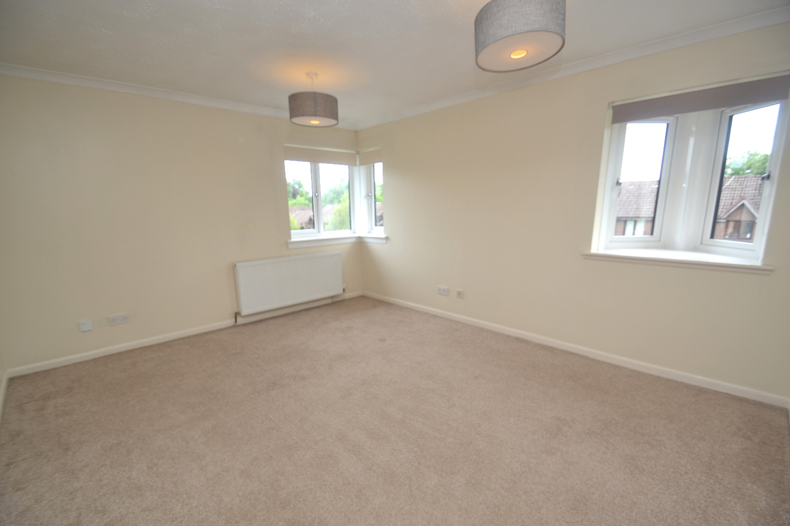 2 bed flat for sale in The Paddock, Glasgow  - Property Image 3