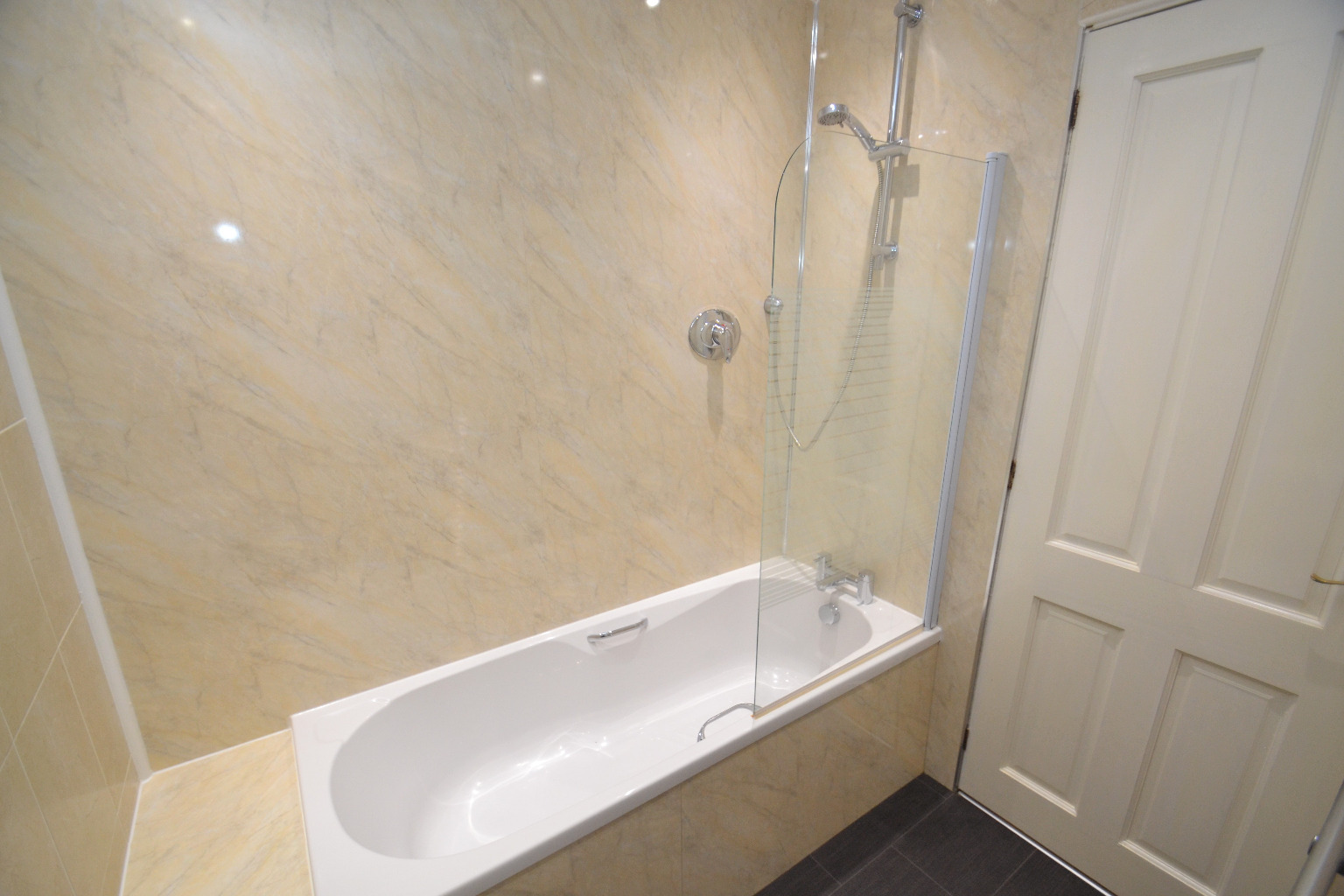 2 bed flat for sale in The Paddock, Glasgow  - Property Image 15