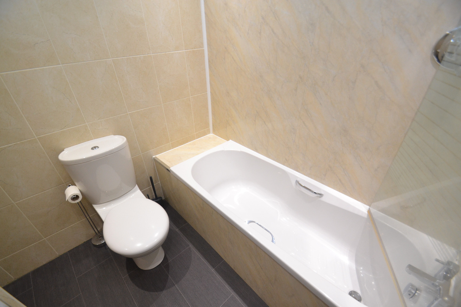 2 bed flat for sale in The Paddock, Glasgow  - Property Image 14