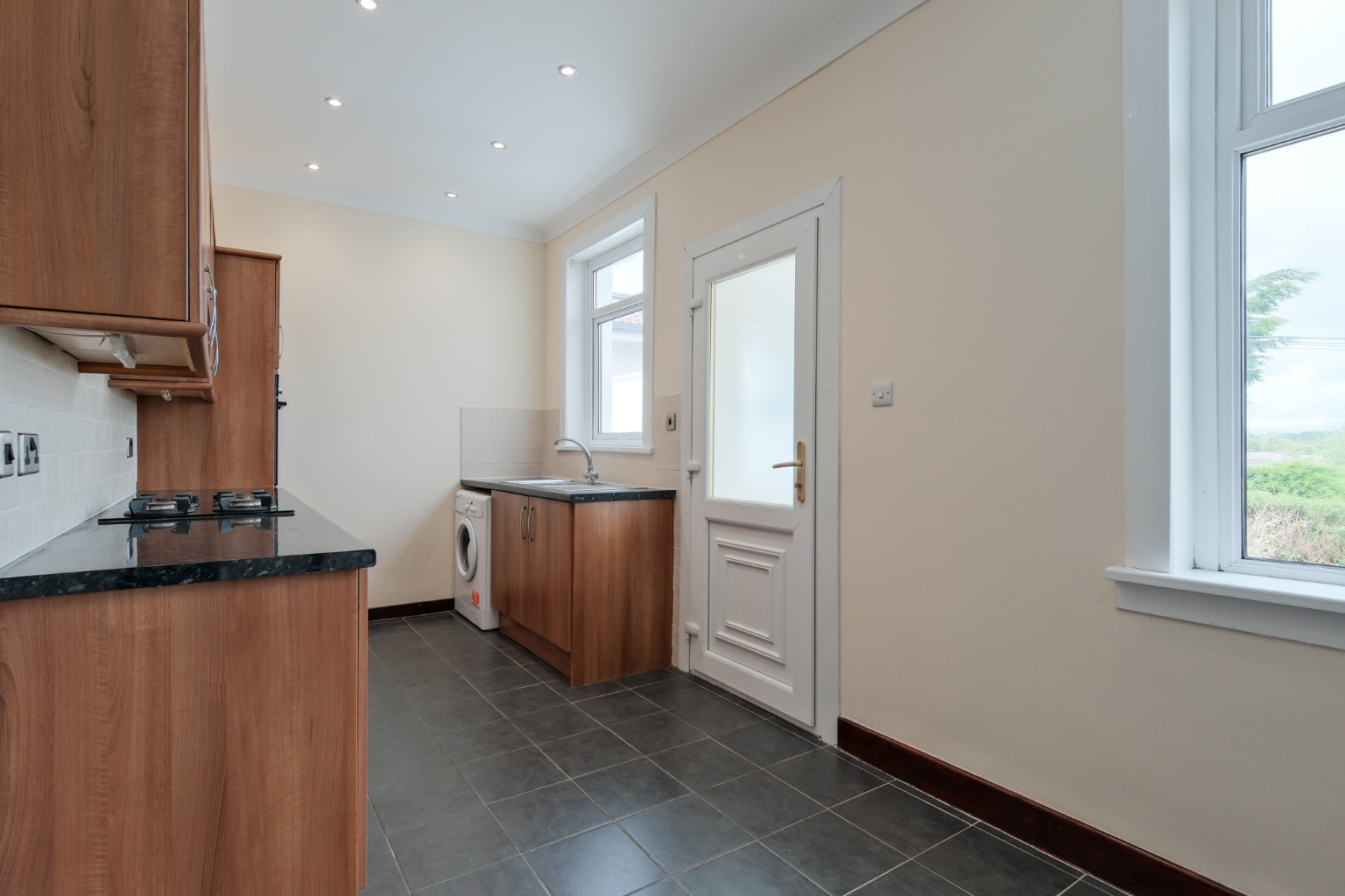 3 bed detached bungalow for sale in Mulben Crescent, Glasgow  - Property Image 9