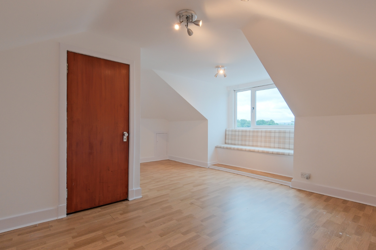 3 bed detached bungalow for sale in Mulben Crescent, Glasgow  - Property Image 34