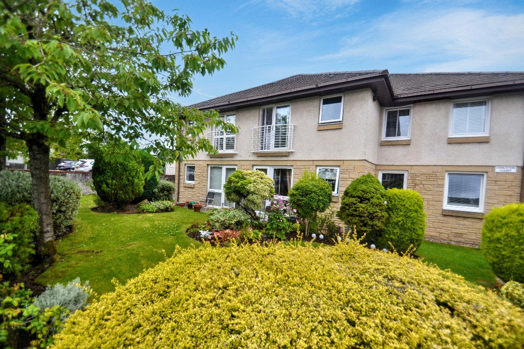 1 bed flat for sale in Fenwick Road, Glasgow - Property Image 1