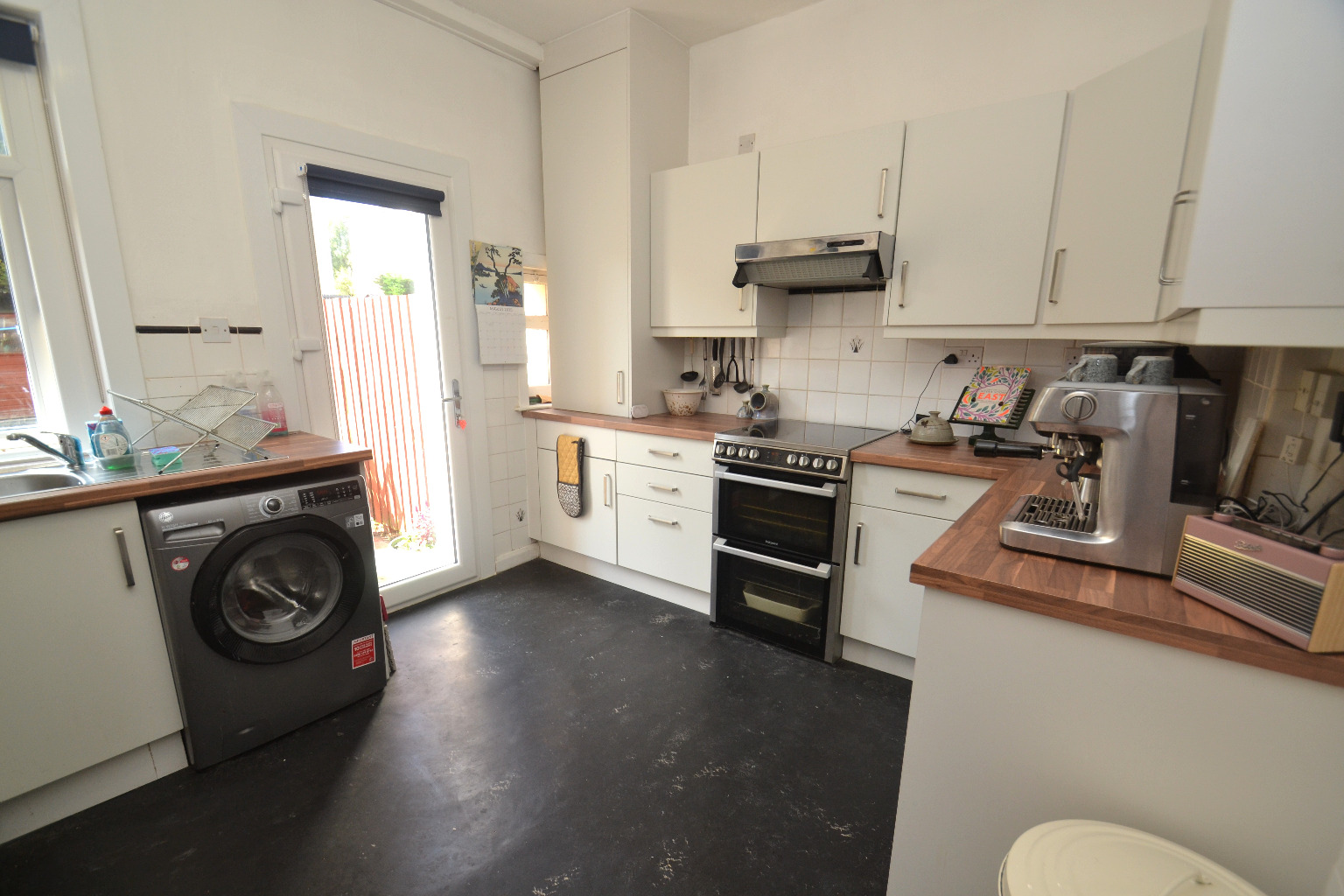 2 bed flat for sale in Bennan Square, Glasgow  - Property Image 4