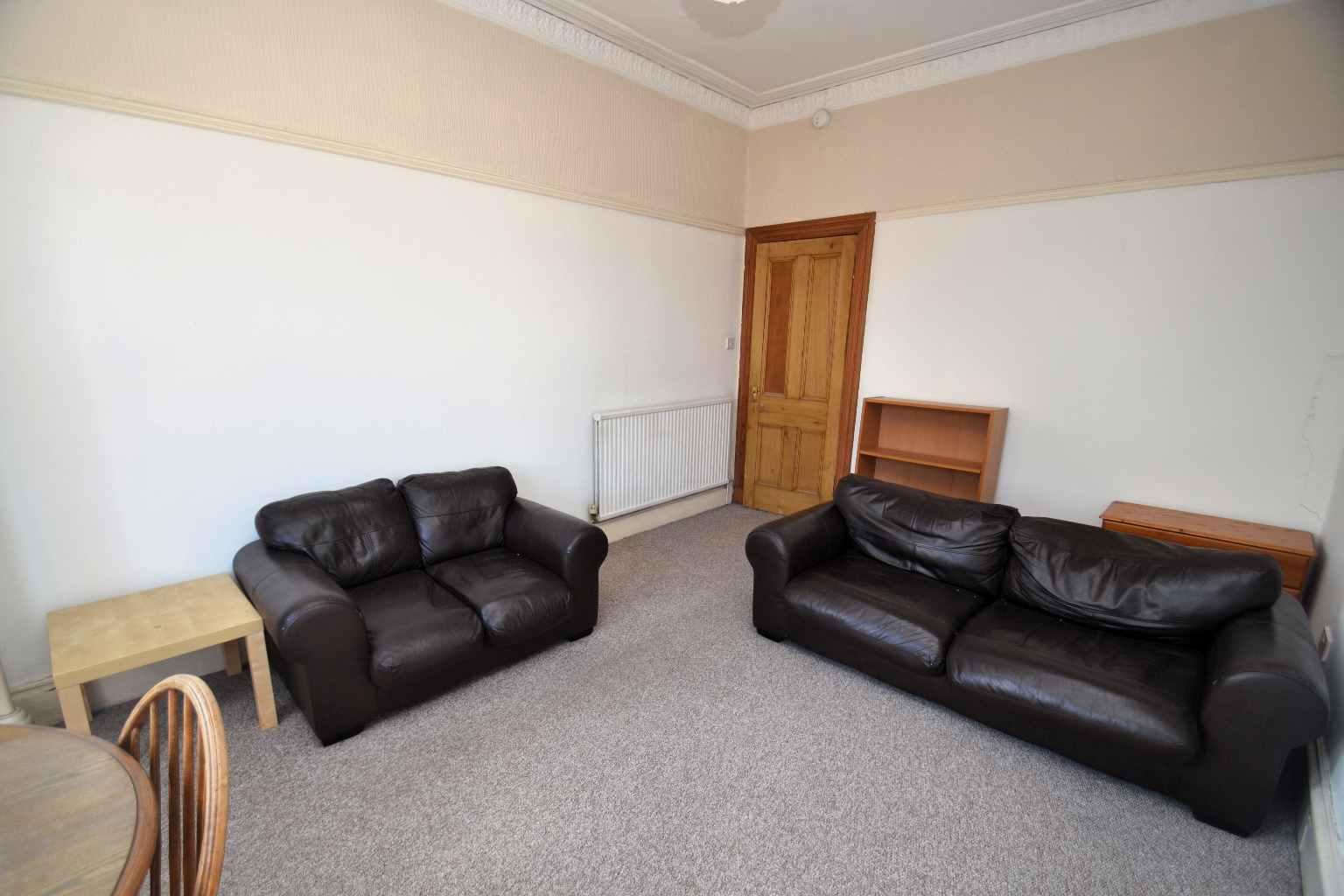 2 bed flat for sale in Waverley Gardens, Glasgow  - Property Image 3