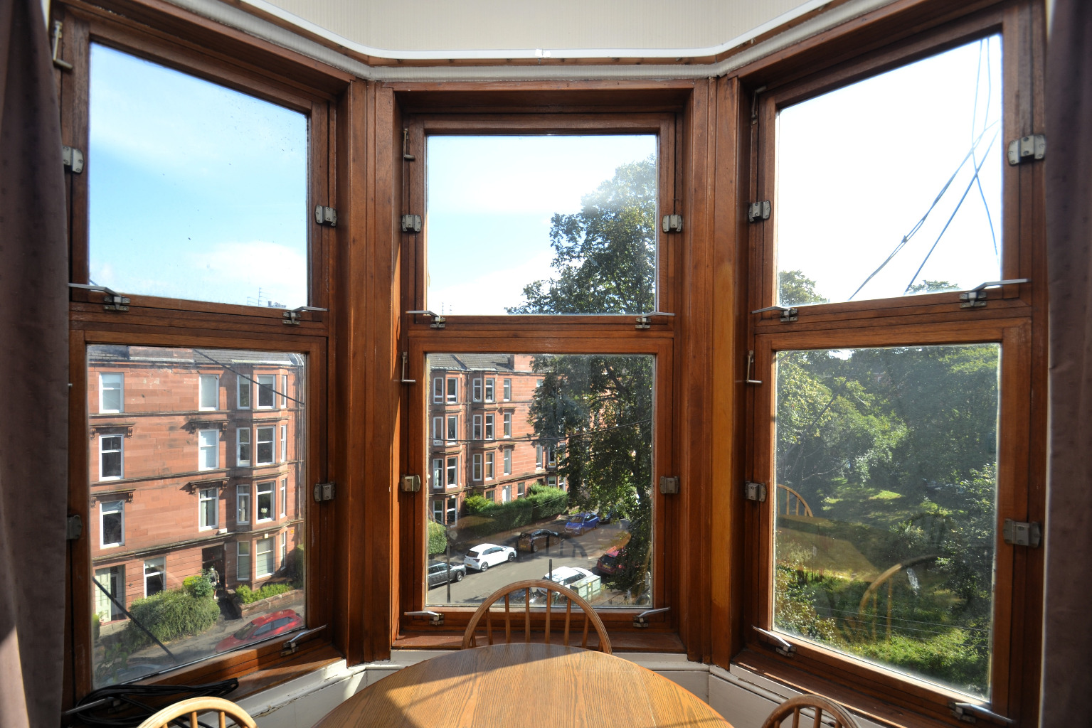 2 bed flat for sale in Waverley Gardens, Glasgow  - Property Image 4
