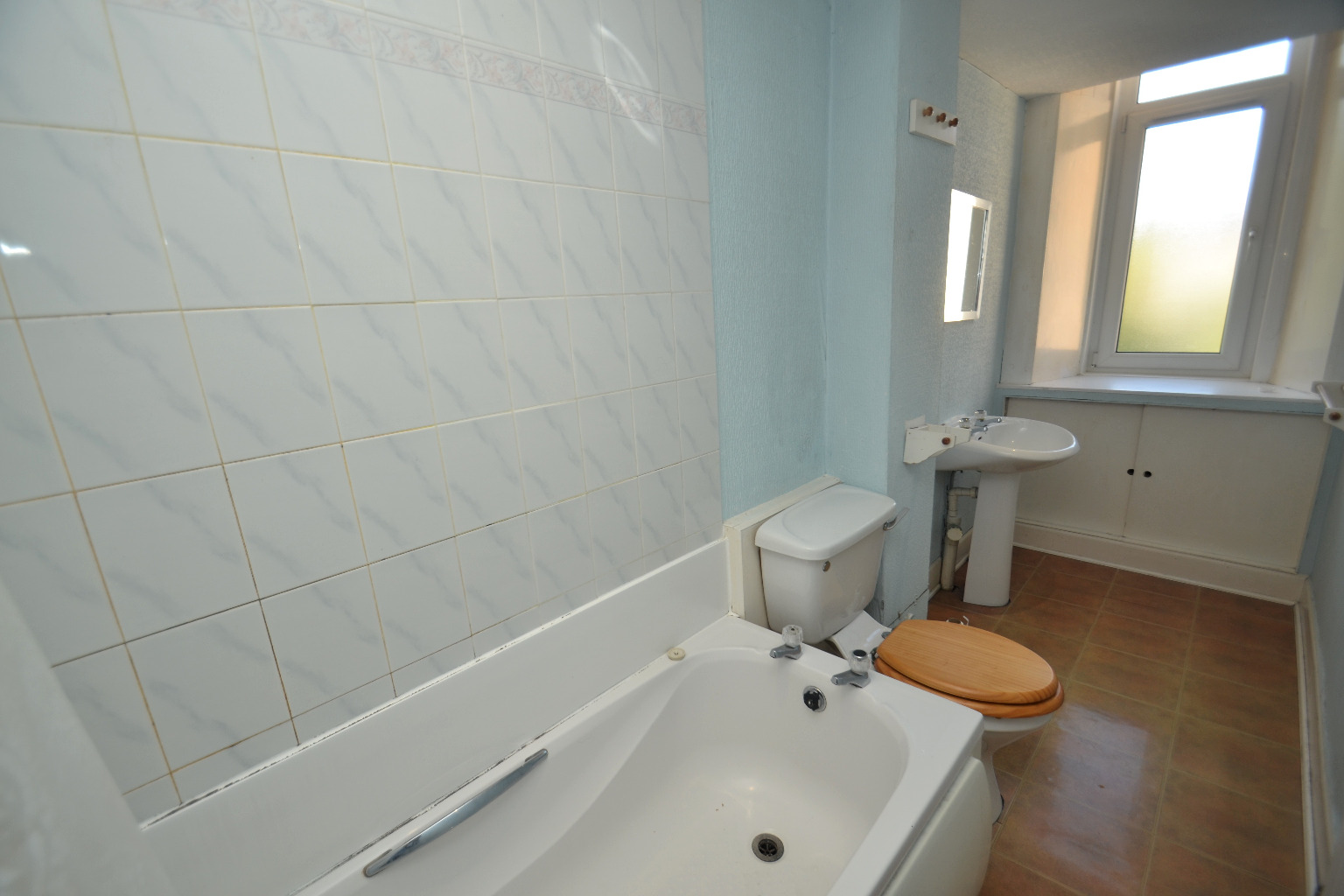 2 bed flat for sale in Waverley Gardens, Glasgow  - Property Image 10