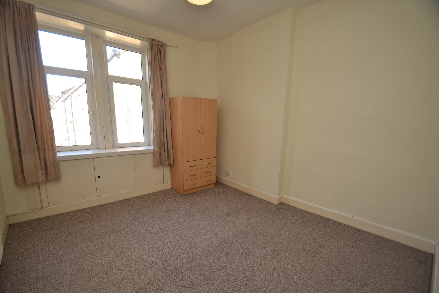 2 bed flat for sale in Waverley Gardens, Glasgow  - Property Image 7