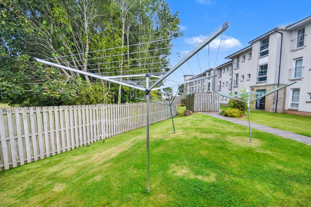 2 bed flat for sale in Jenny Lind Court, Glasgow  - Property Image 19