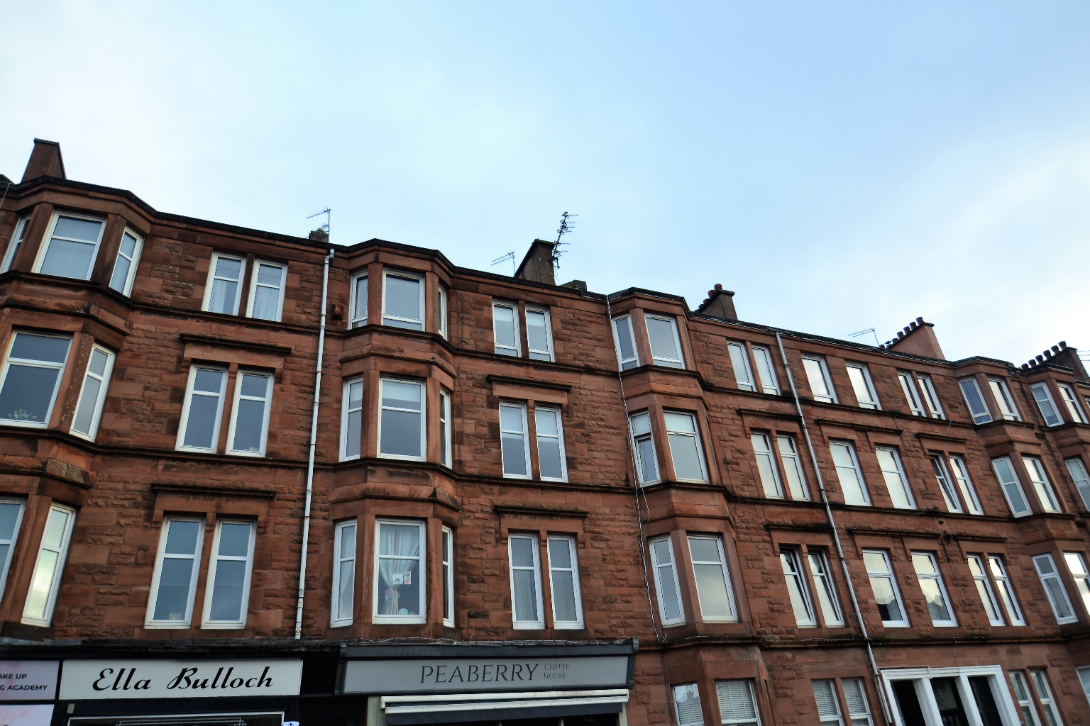 2 bed flat to rent in Clarkston Road, Glasgow, G44
