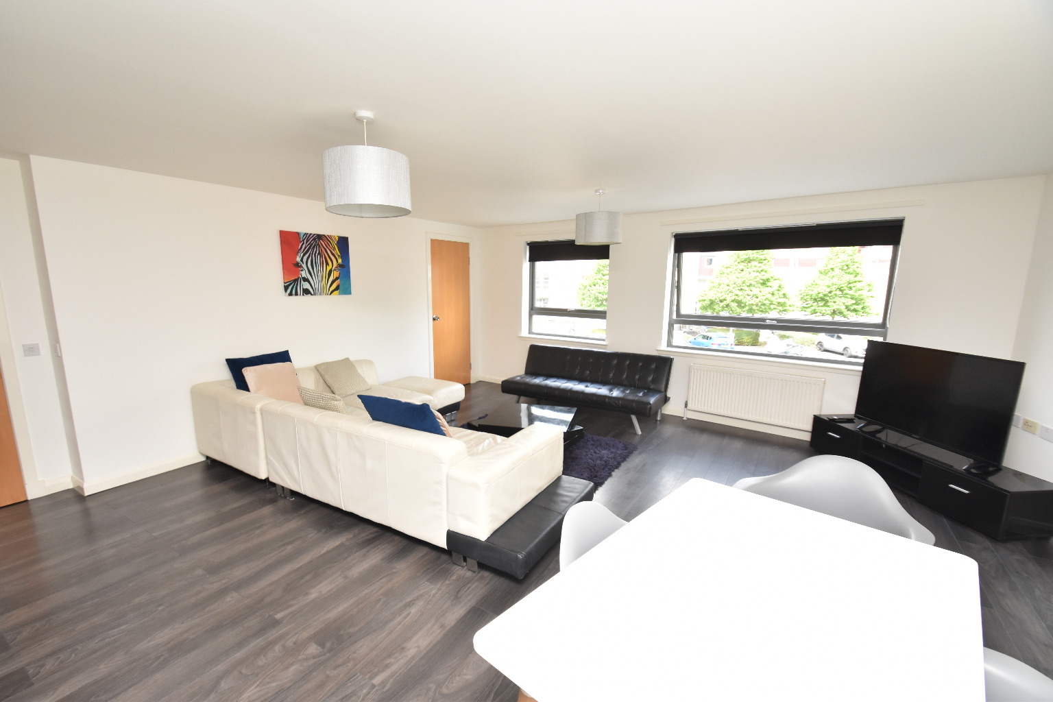 2 bed flat for sale in Queen Elizabeth Gardens, Glasgow  - Property Image 6