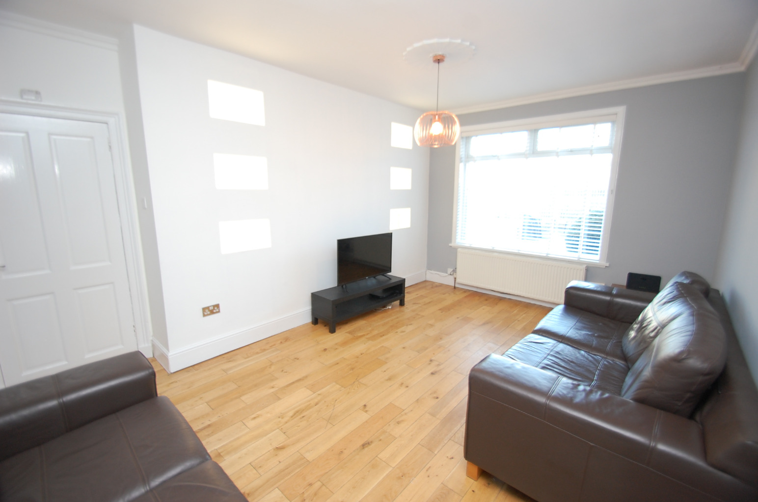 3 bed semi-detached house for sale in Oxton Drive, Glasgow  - Property Image 4