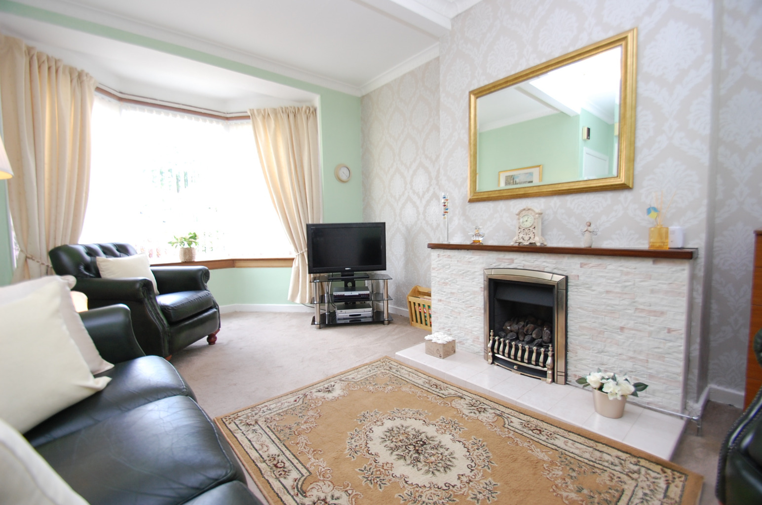 3 bed semi-detached house for sale in Ascaig Crescent, Glasgow  - Property Image 4