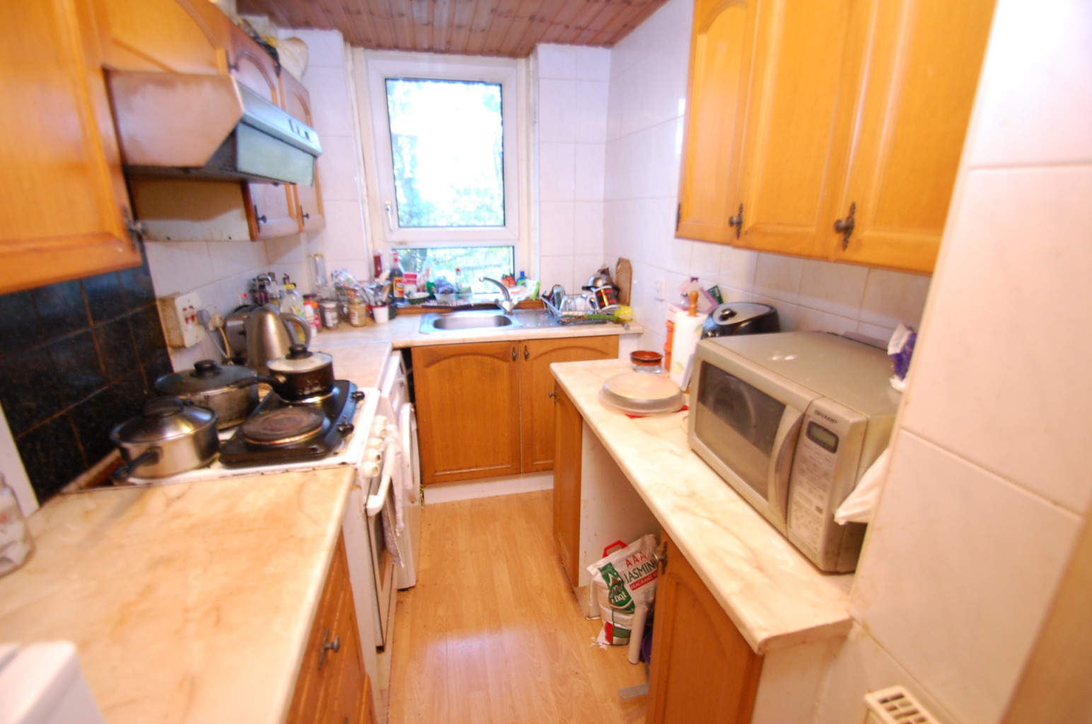 3 bed flat for sale in Bunessan Street, Glasgow  - Property Image 4