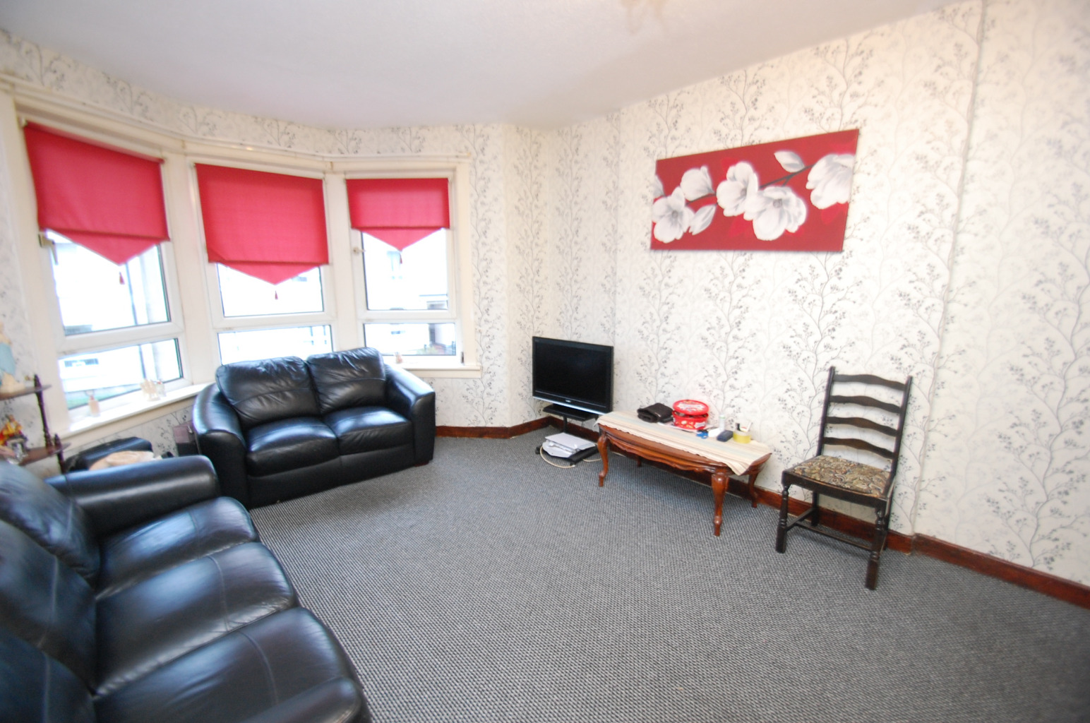 3 bed flat for sale in Bunessan Street, Glasgow  - Property Image 3