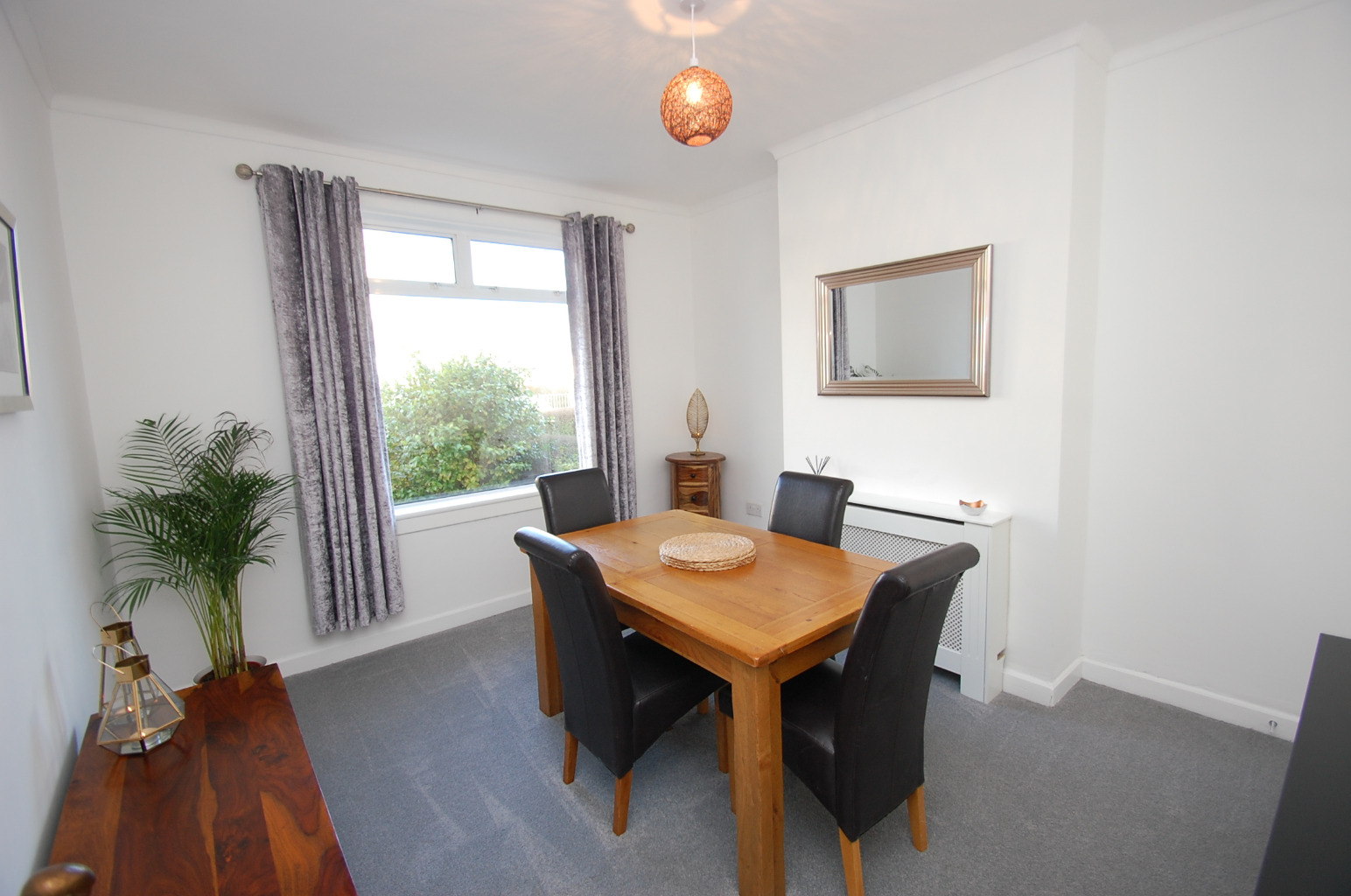 4 bed bungalow for sale in Birkhall Avenue, Glasgow  - Property Image 6