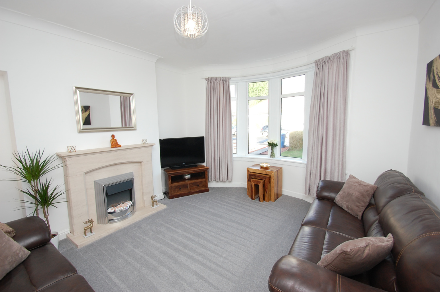 4 bed bungalow for sale in Birkhall Avenue, Glasgow  - Property Image 2