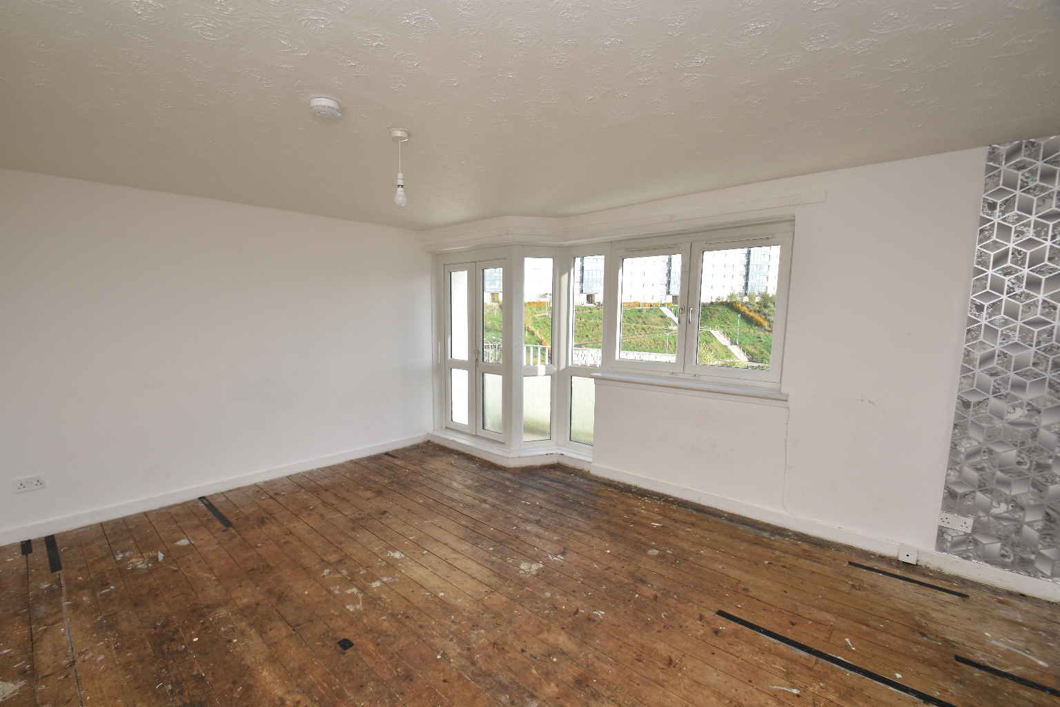 3 bed flat for sale in Mossview Quadrant, Glasgow  - Property Image 2