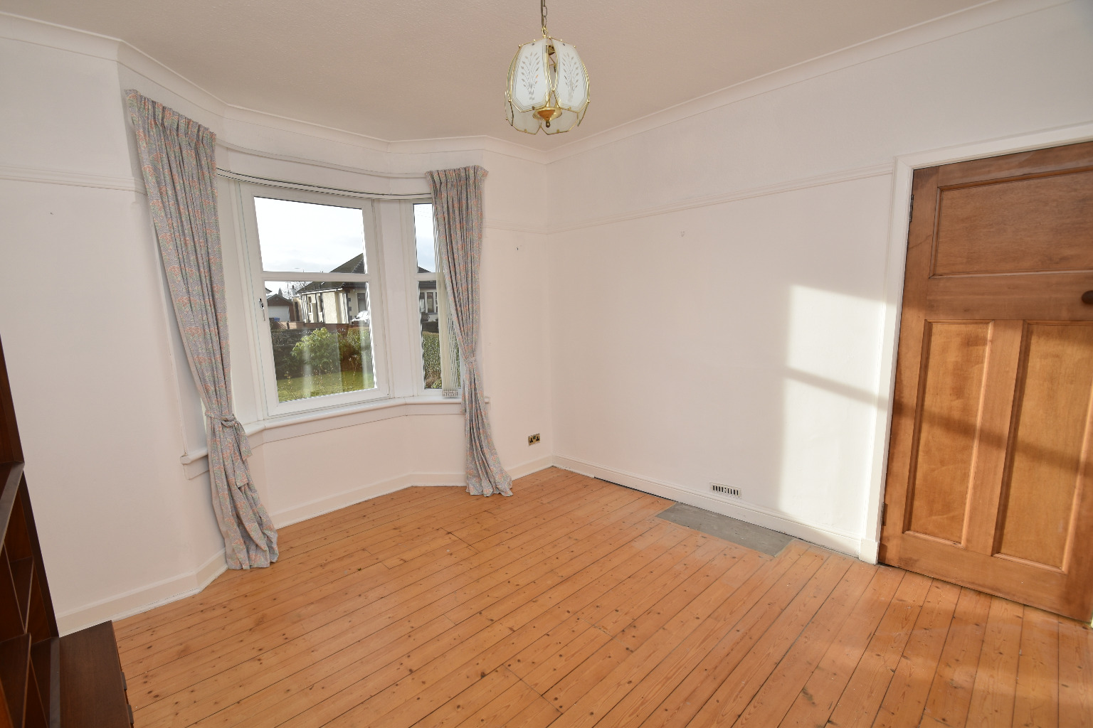 2 bed detached bungalow for sale in Birkhall Avenue, Glasgow  - Property Image 5