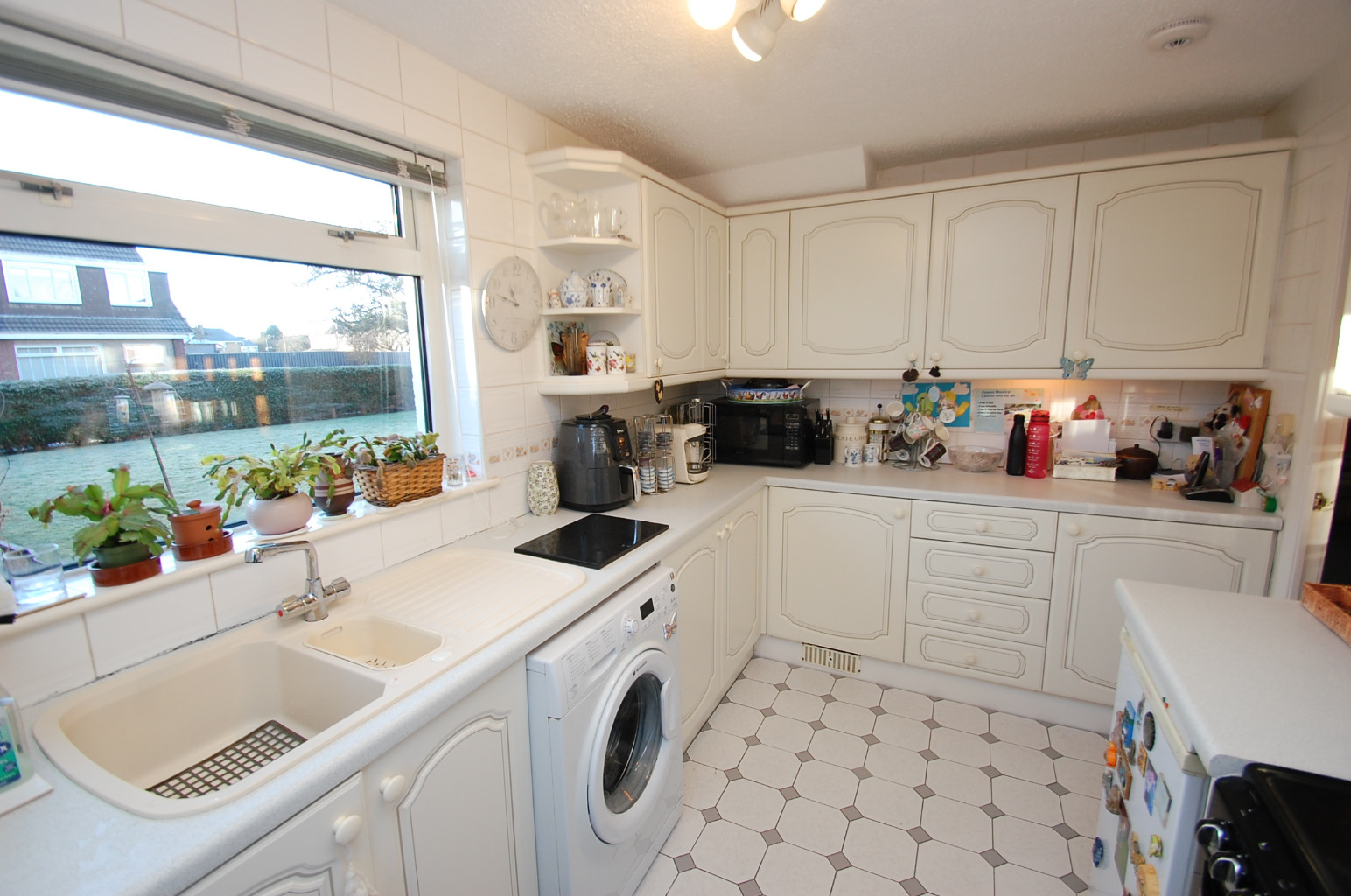 3 bed semi-detached house for sale in Ralston Drive, Glasgow  - Property Image 7