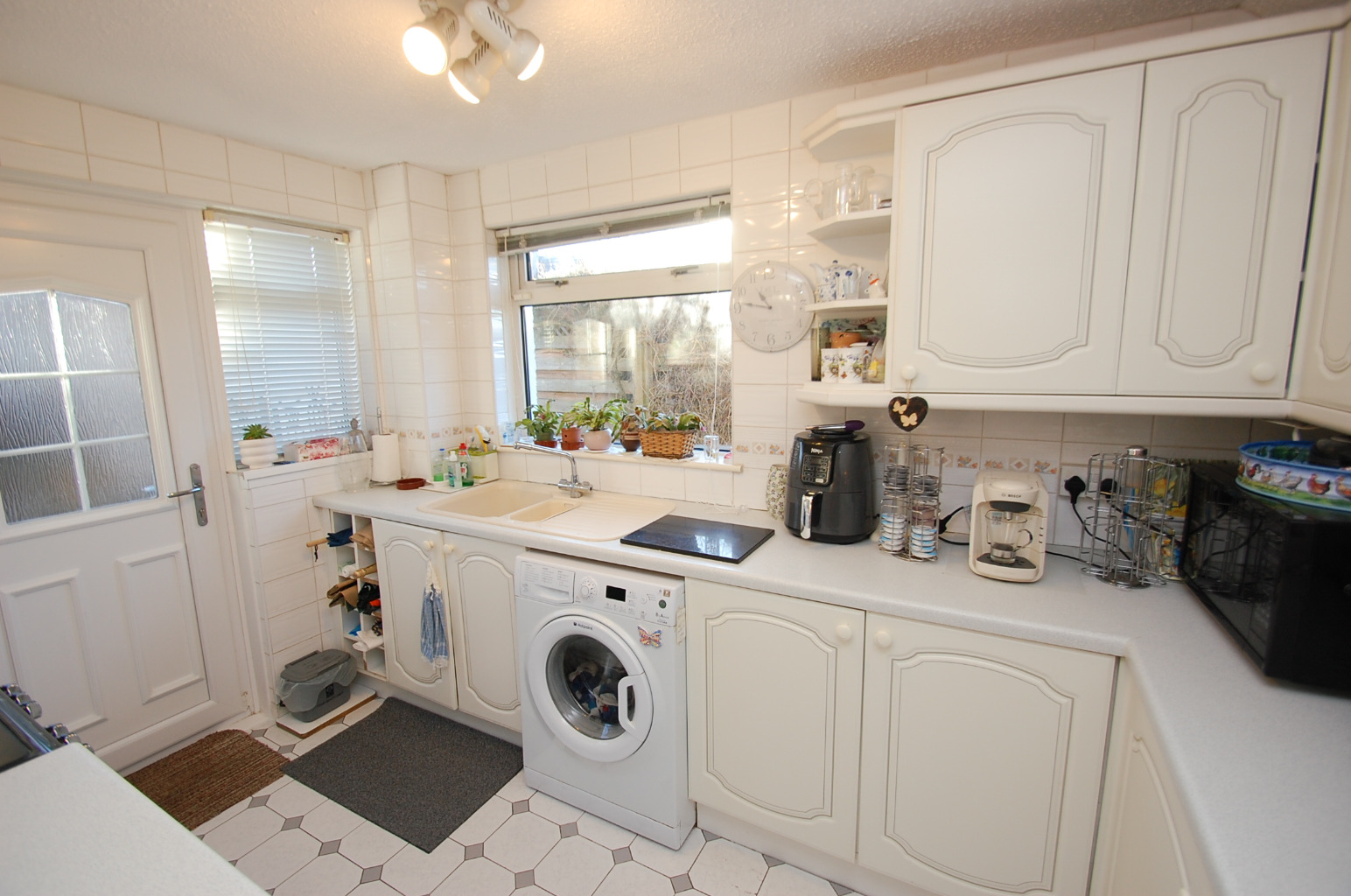3 bed semi-detached house for sale in Ralston Drive, Glasgow  - Property Image 6
