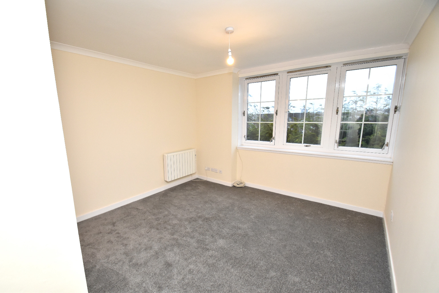 2 bed flat for sale in Inchinnan Road, Paisley  - Property Image 2
