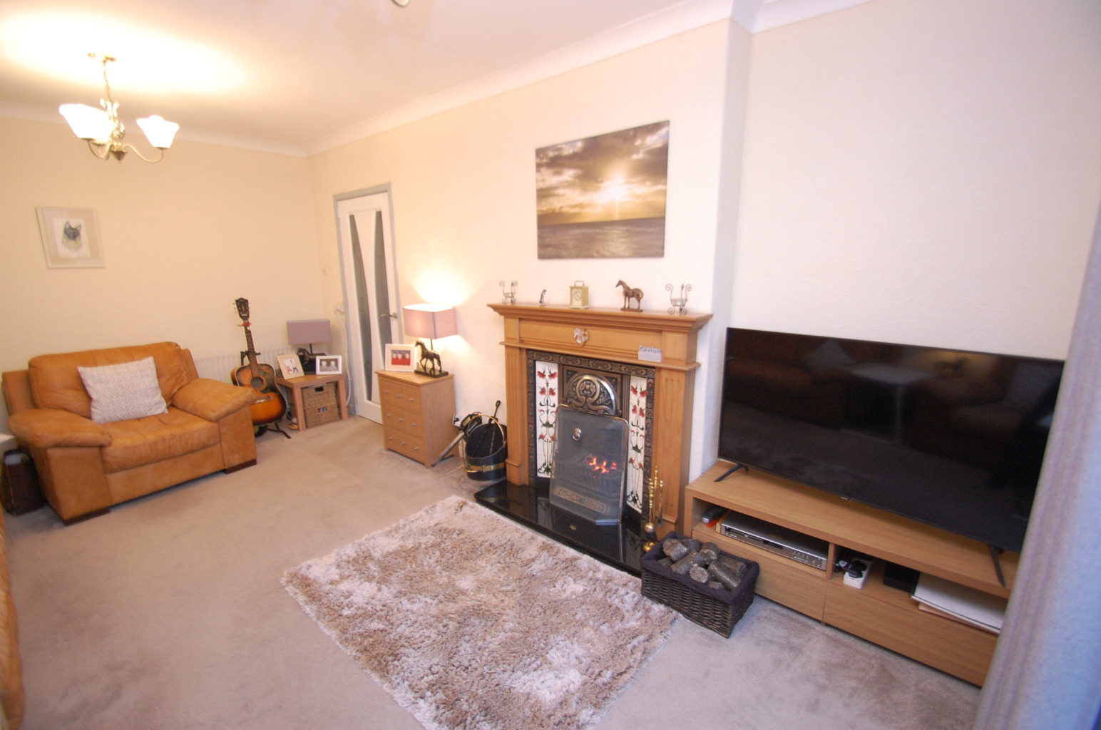 2 bed flat for sale in Kinnell Avenue, Glasgow  - Property Image 4