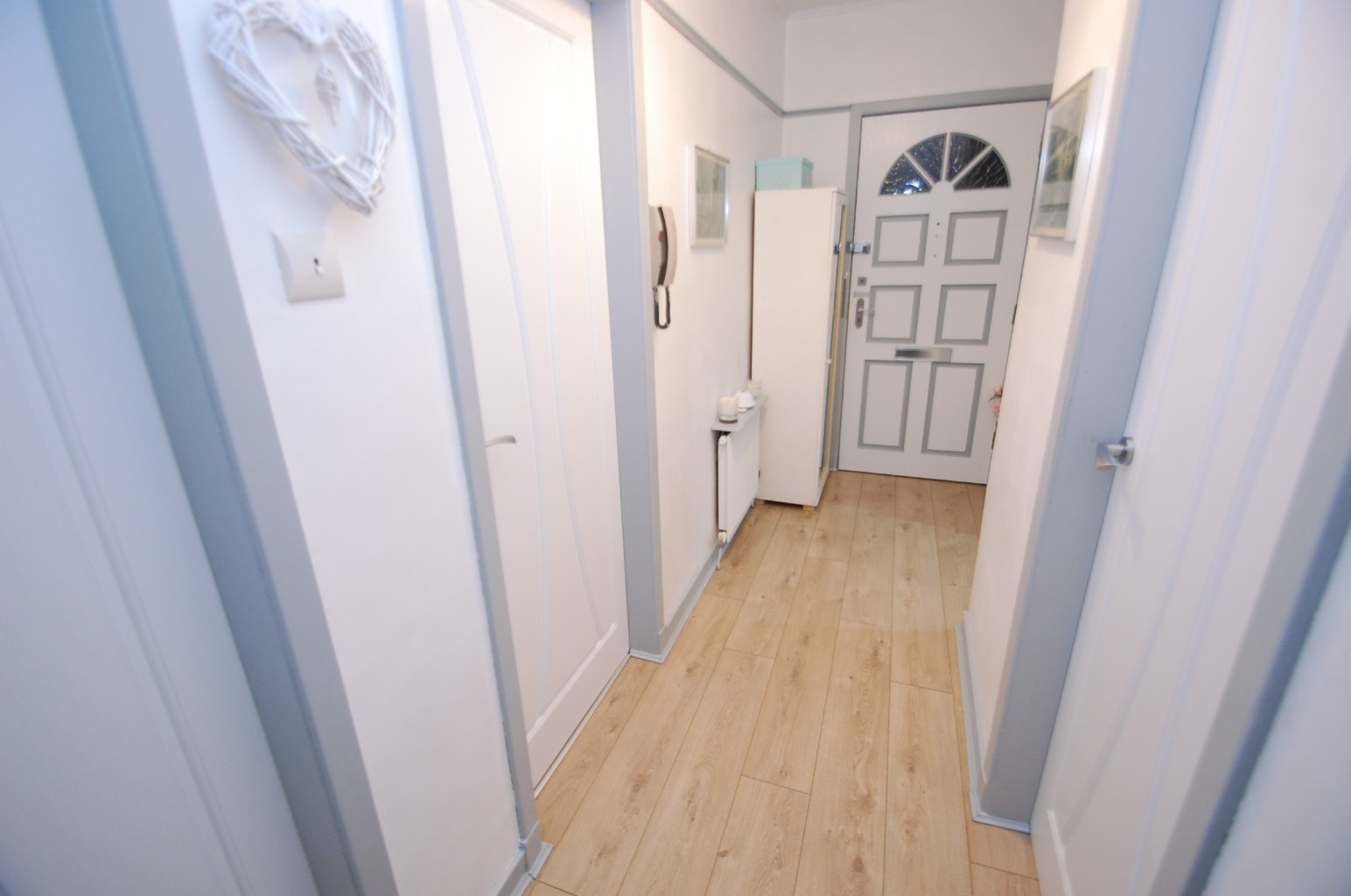 2 bed flat for sale in Kinnell Avenue, Glasgow  - Property Image 6