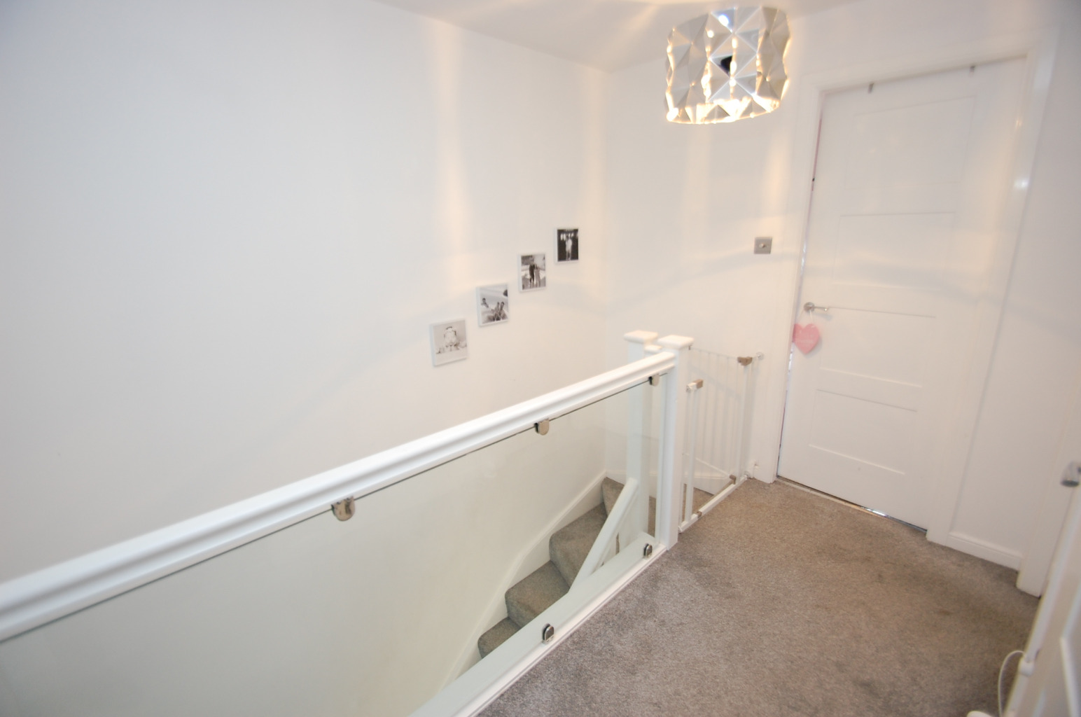 3 bed semi-detached house for sale in Glen Kyle Drive, Glasgow  - Property Image 14