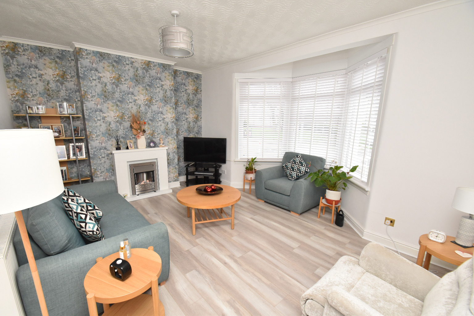 2 bed end of terrace house for sale in Ladykirk Drive, Glasgow  - Property Image 3