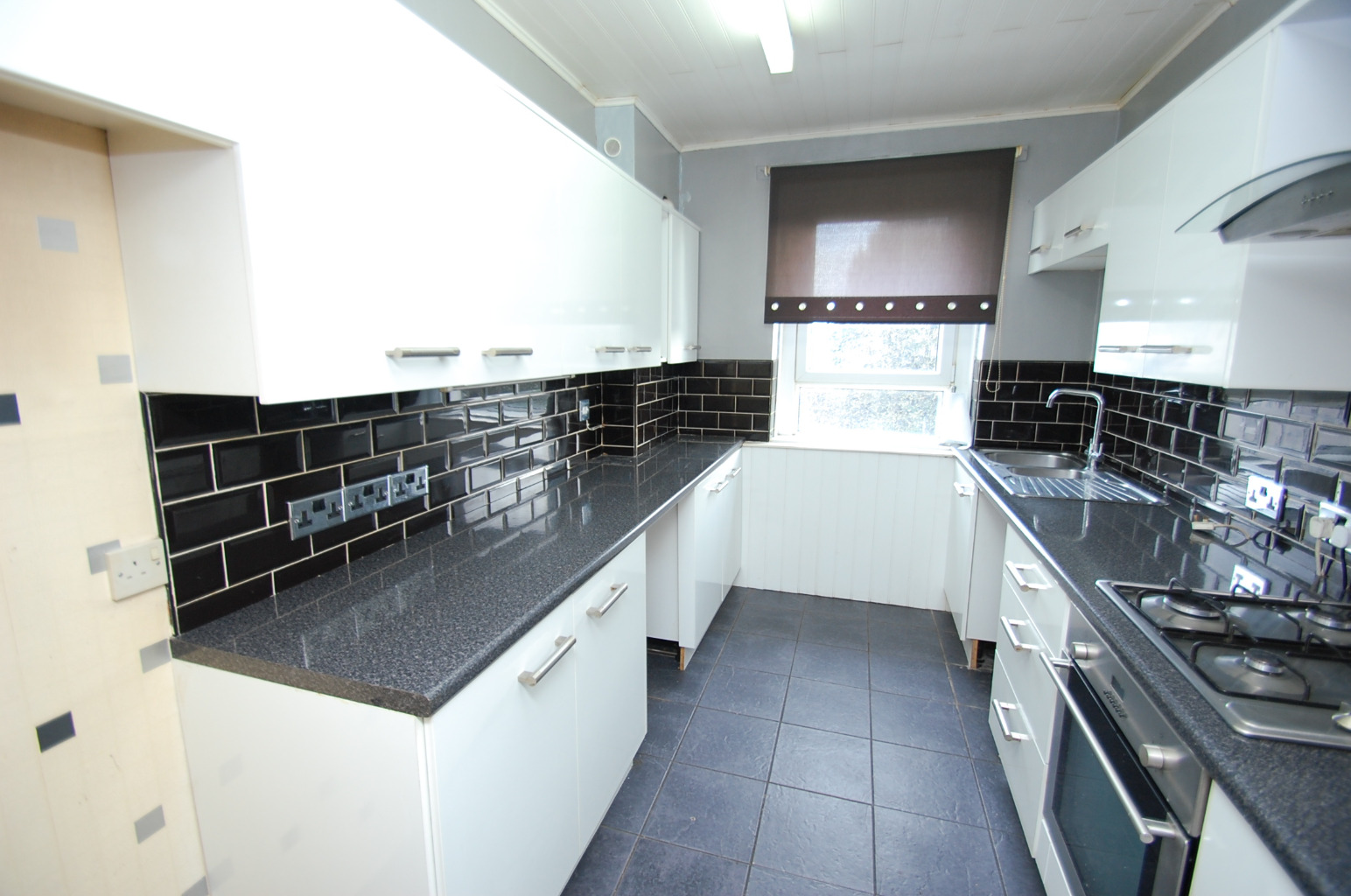 3 bed flat for sale in Summertown Road, Glasgow  - Property Image 4