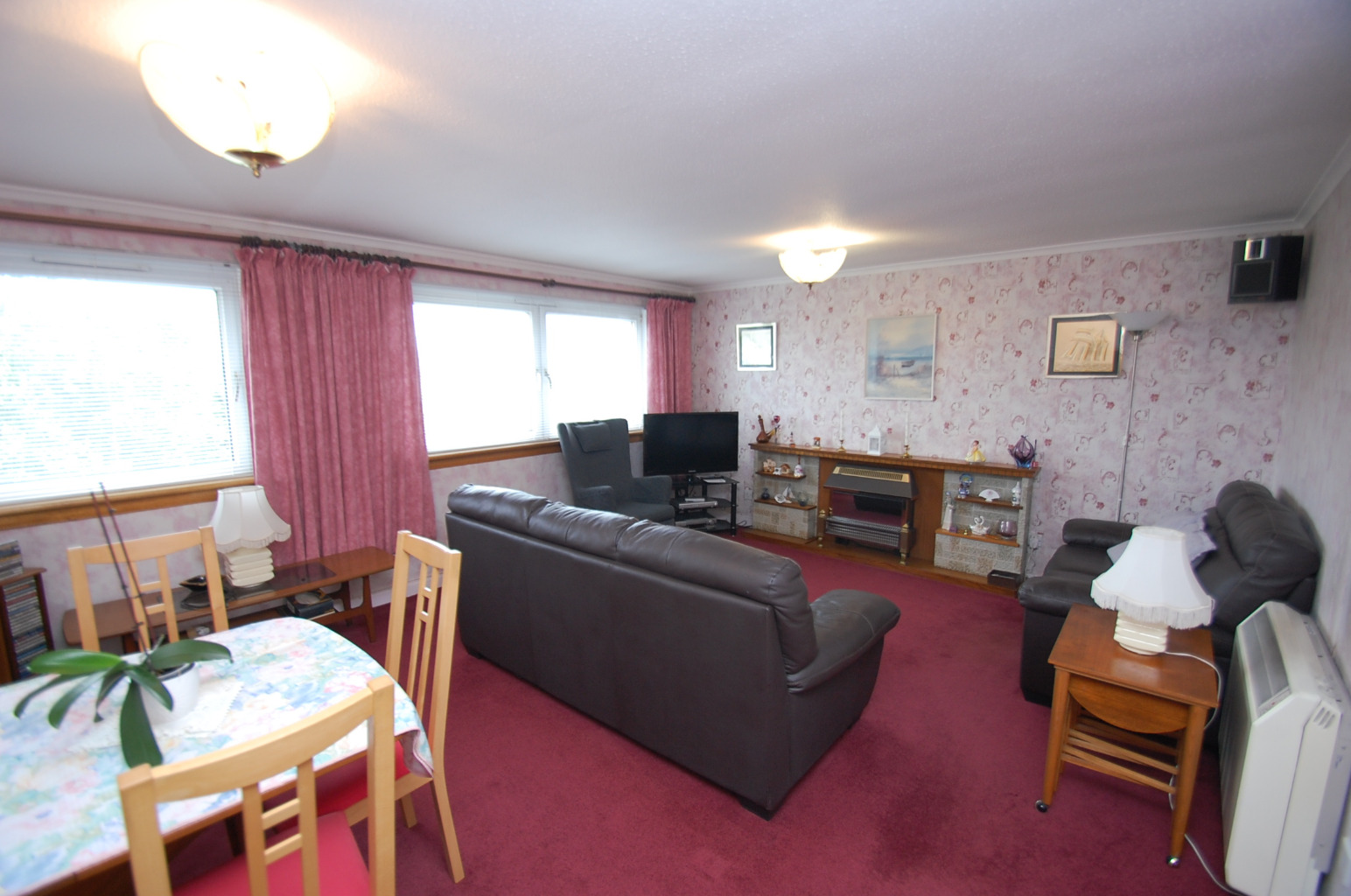 3 bed flat for sale in Hartlaw Crescent  - Property Image 4