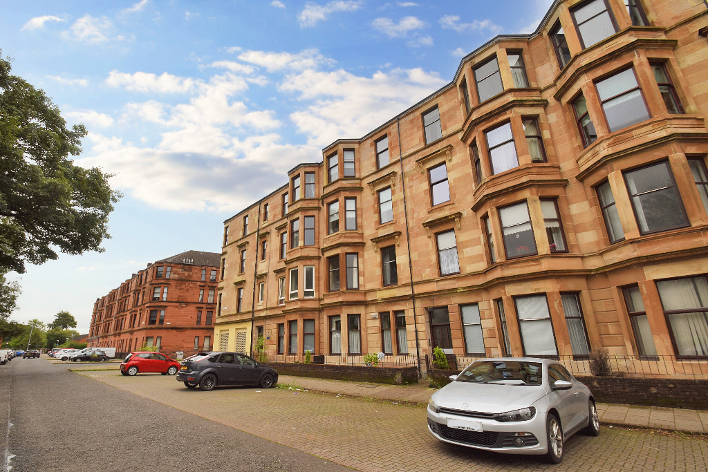 2 bed flat for sale in Langlands Road  - Property Image 1