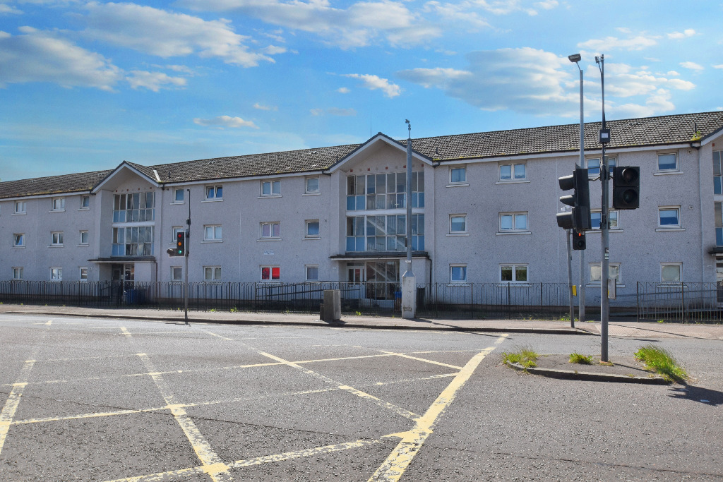 1 bed flat for sale in Paisley Road West  - Property Image 1