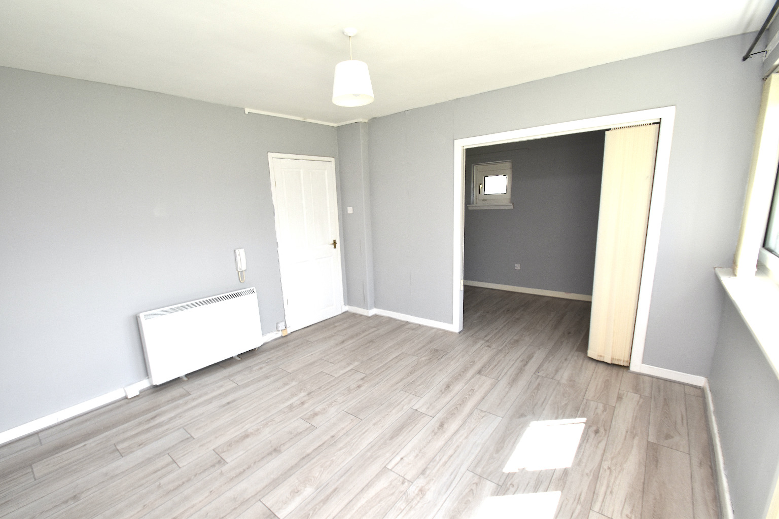 1 bed flat for sale in Paisley Road West  - Property Image 2