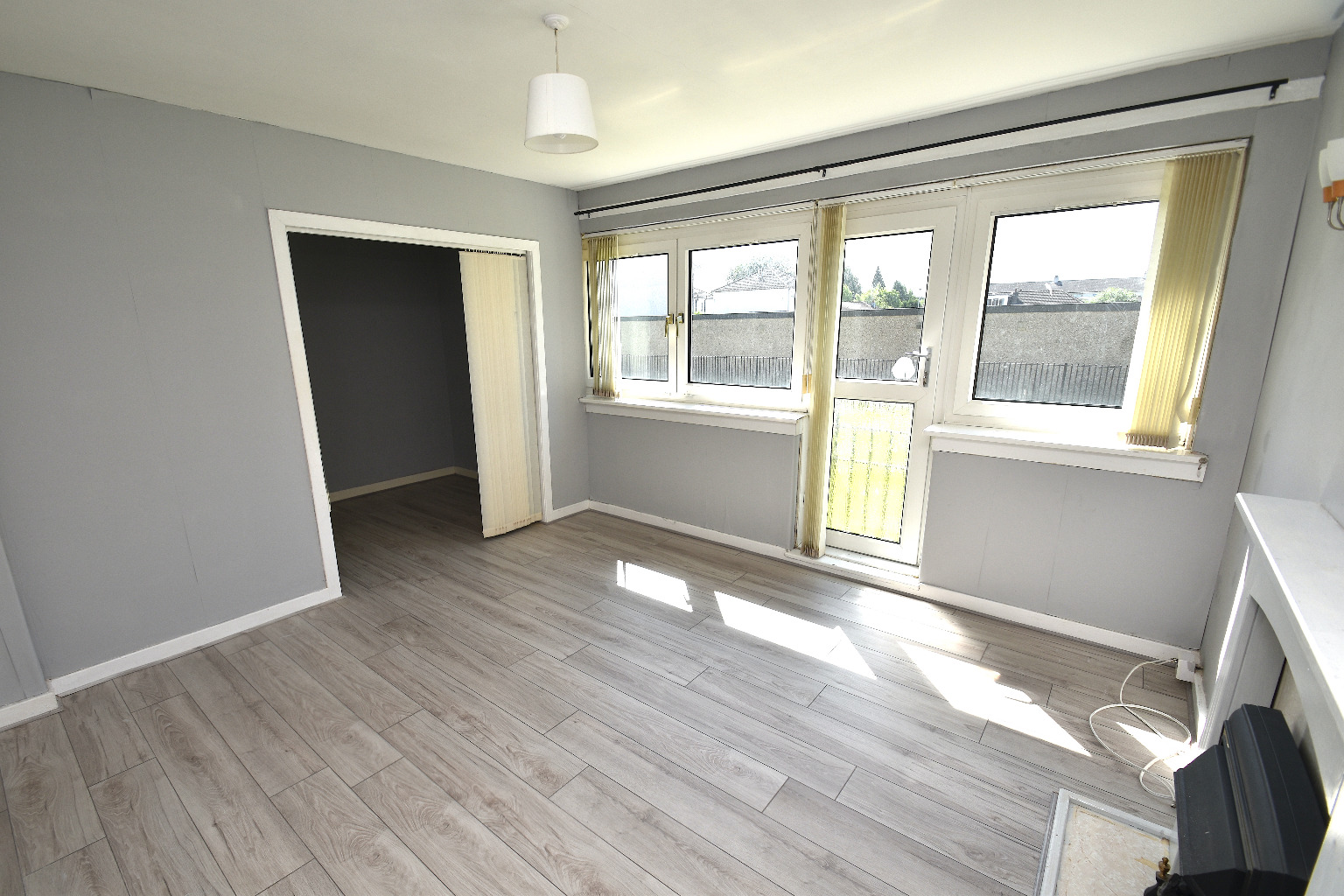 1 bed flat for sale in Paisley Road West  - Property Image 3