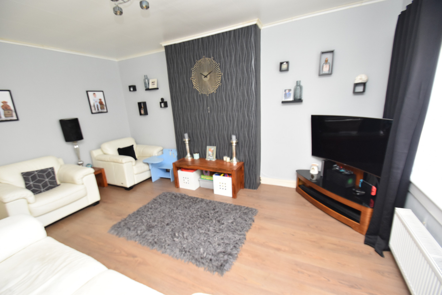 2 bed flat for sale in Linburn Road, Glasgow  - Property Image 3