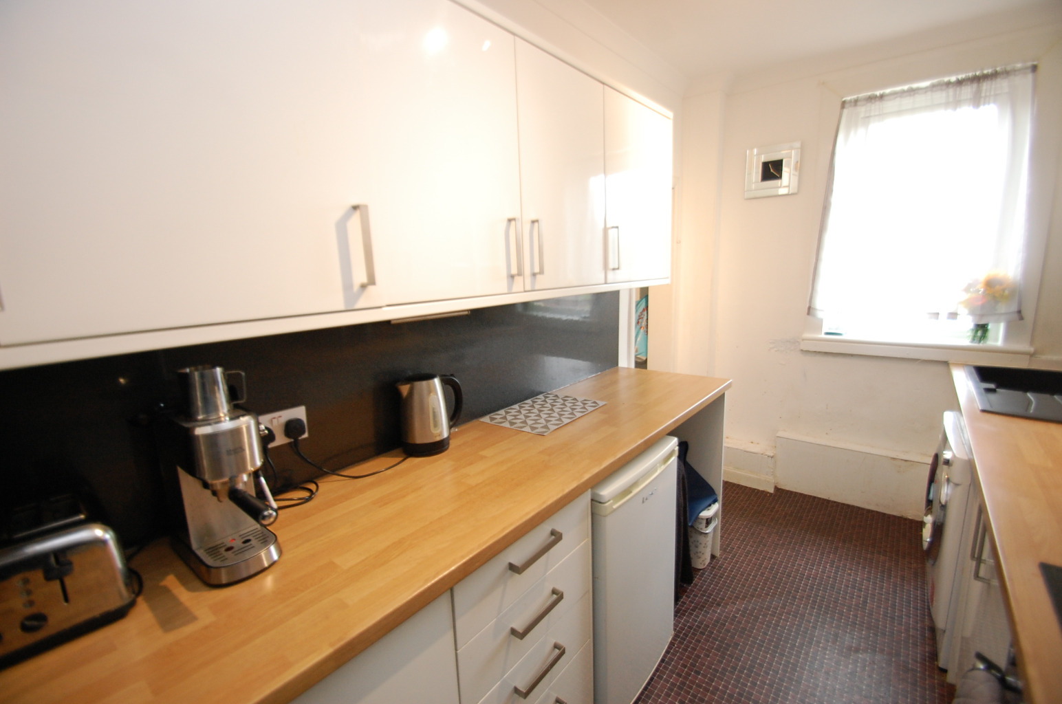 3 bed flat for sale in Lamberton Drive, Glasgow  - Property Image 6