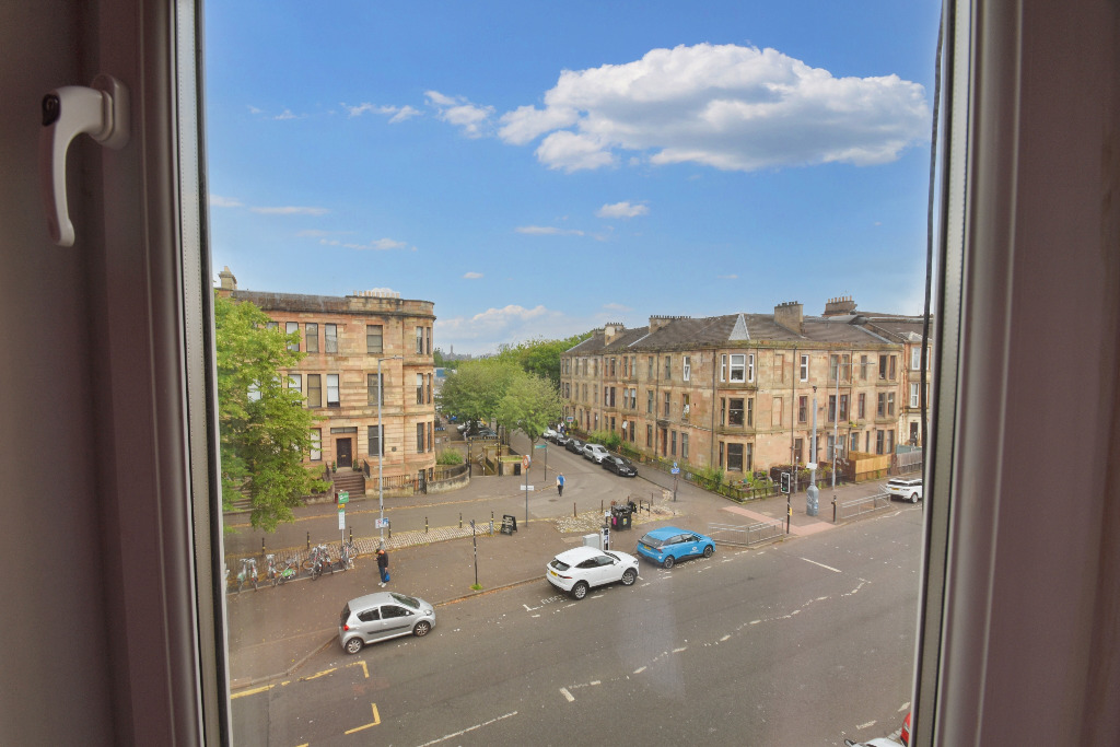 2 bed flat for sale in Paisley Road West  - Property Image 5